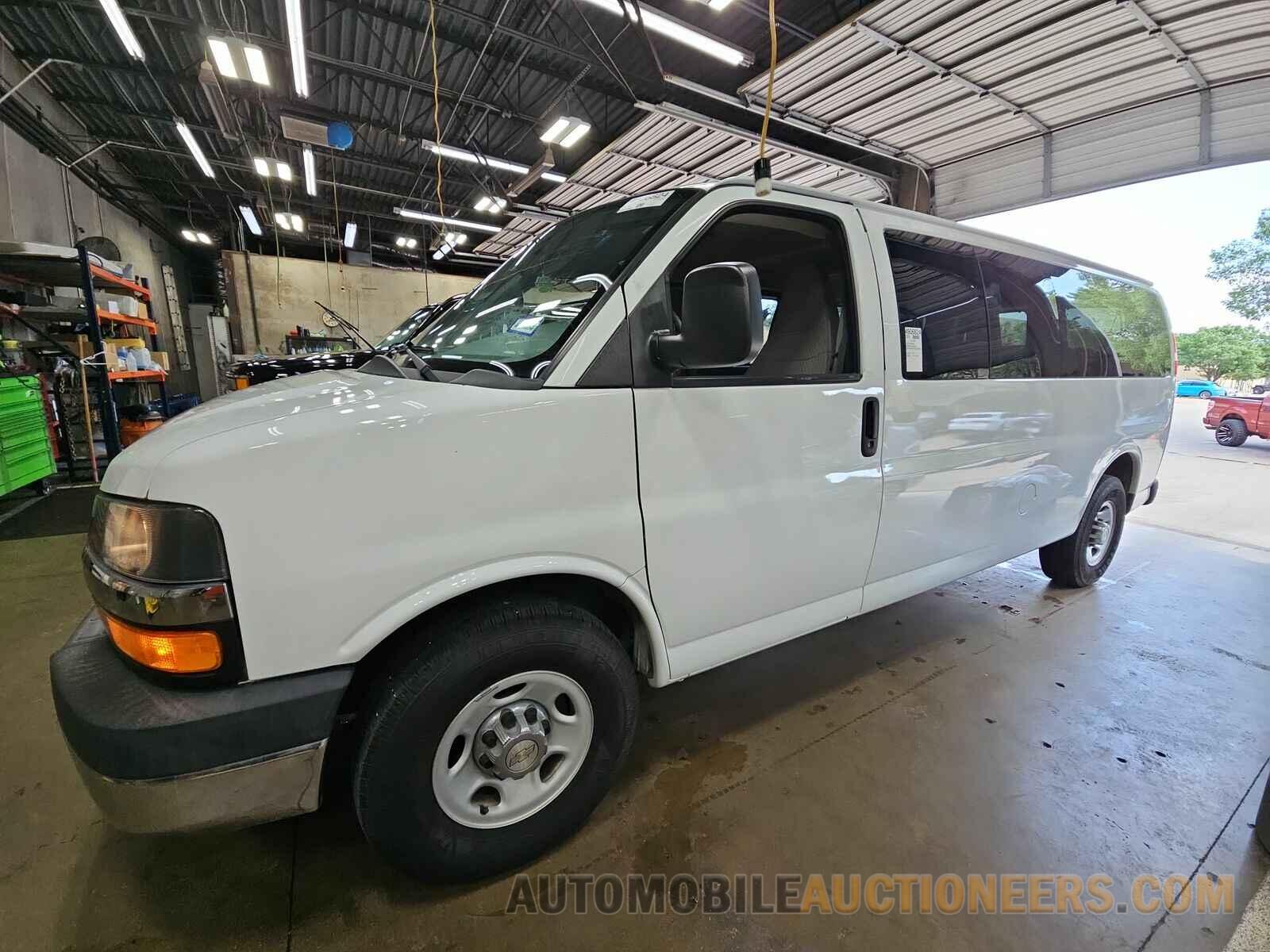 1GAZGPFG2G1259991 Chevrolet Express 2016