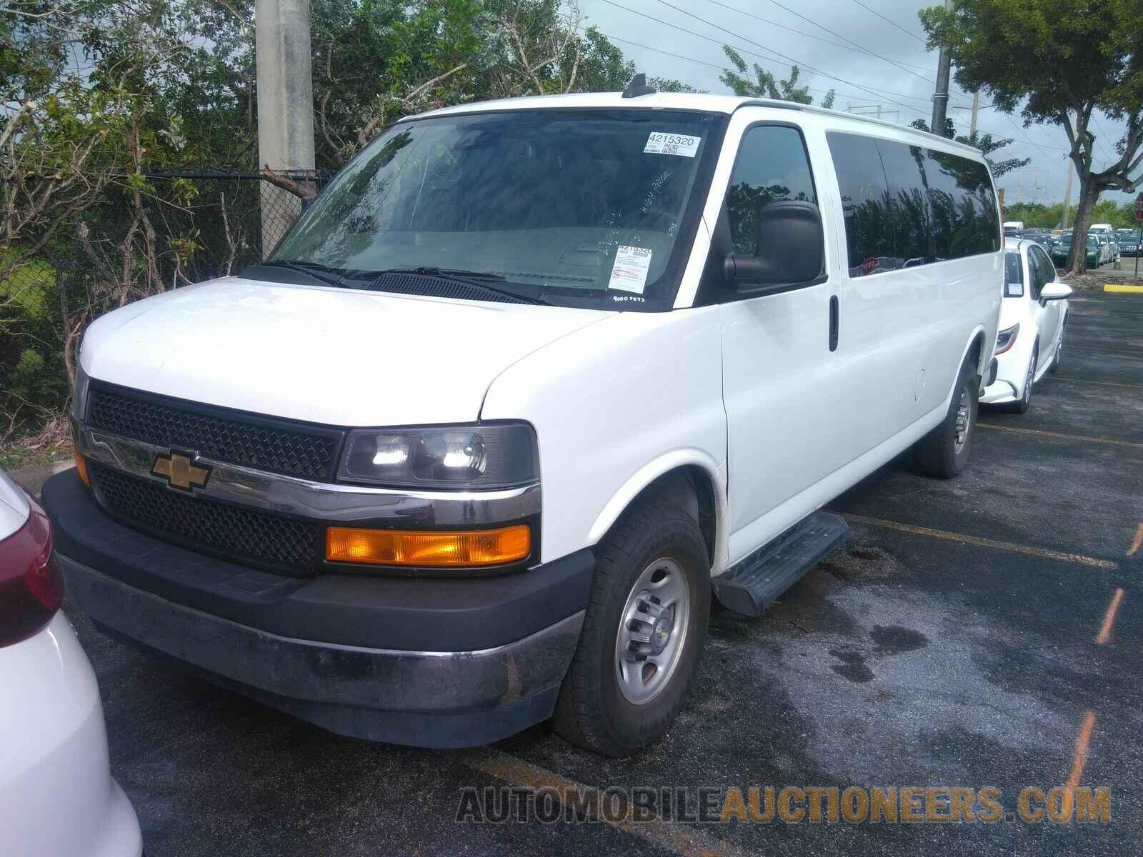 1GAZGPFG2K1171905 Chevrolet Express Passenger 2019