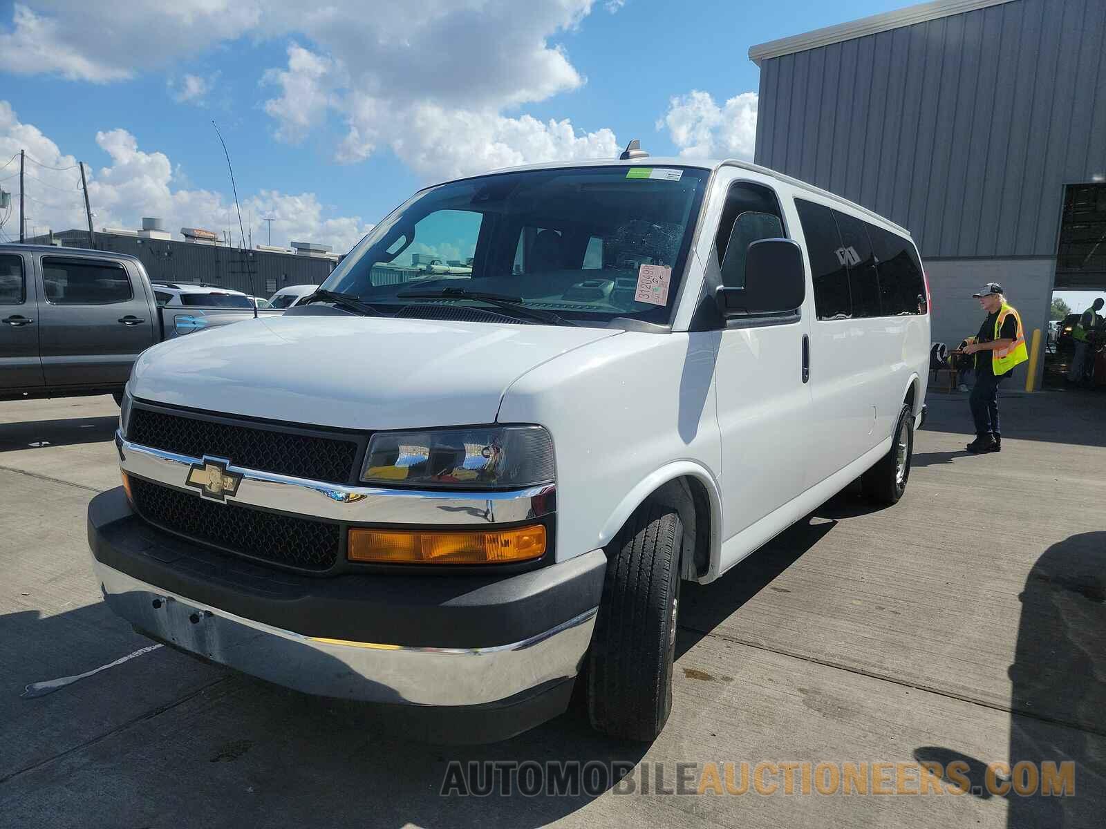 1GAZGPFG2K1227678 Chevrolet Express 2019