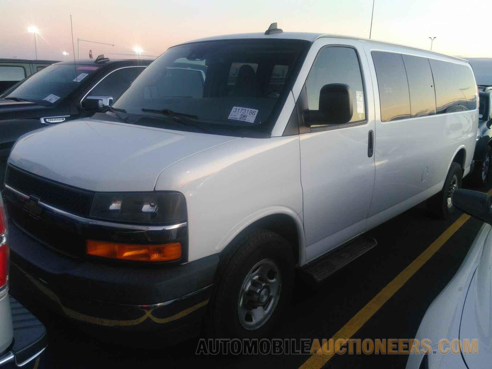 1GAZGPFG2L1214897 Chevrolet Express Passenger 2020