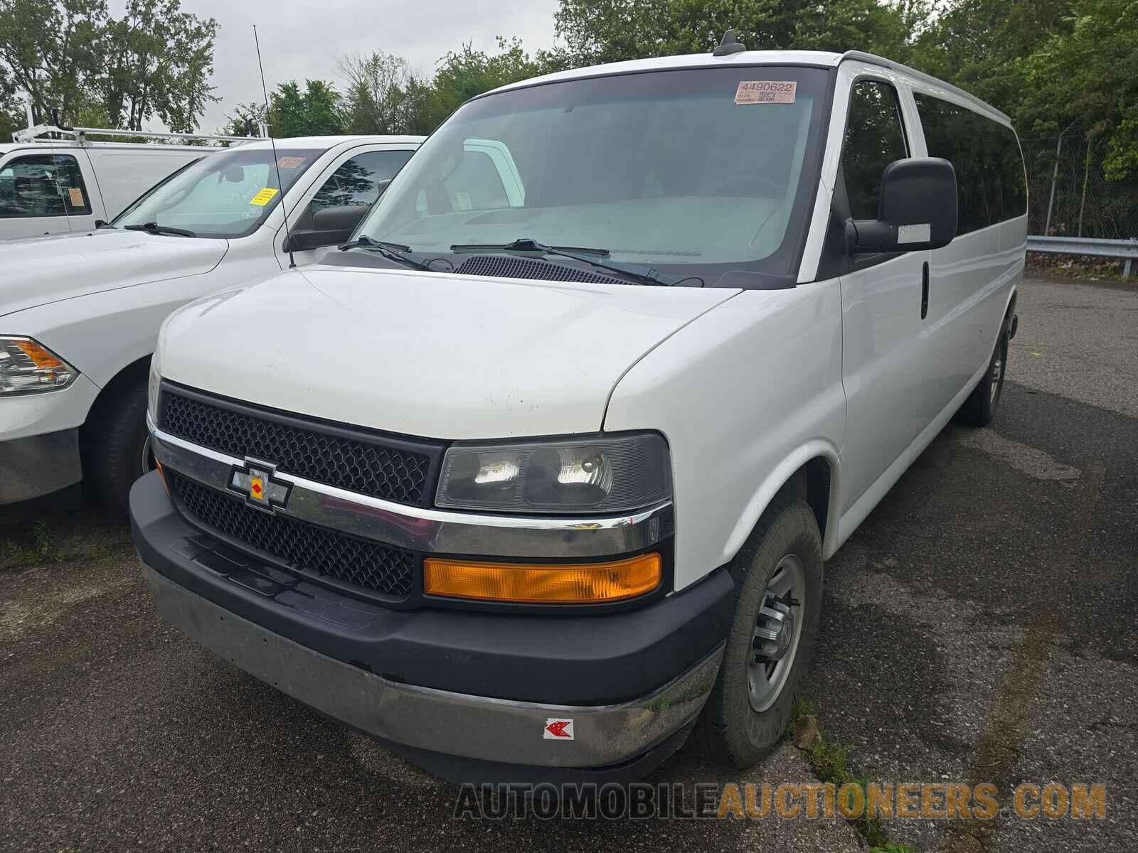 1GAZGPFG3J1257593 Chevrolet Express 2018