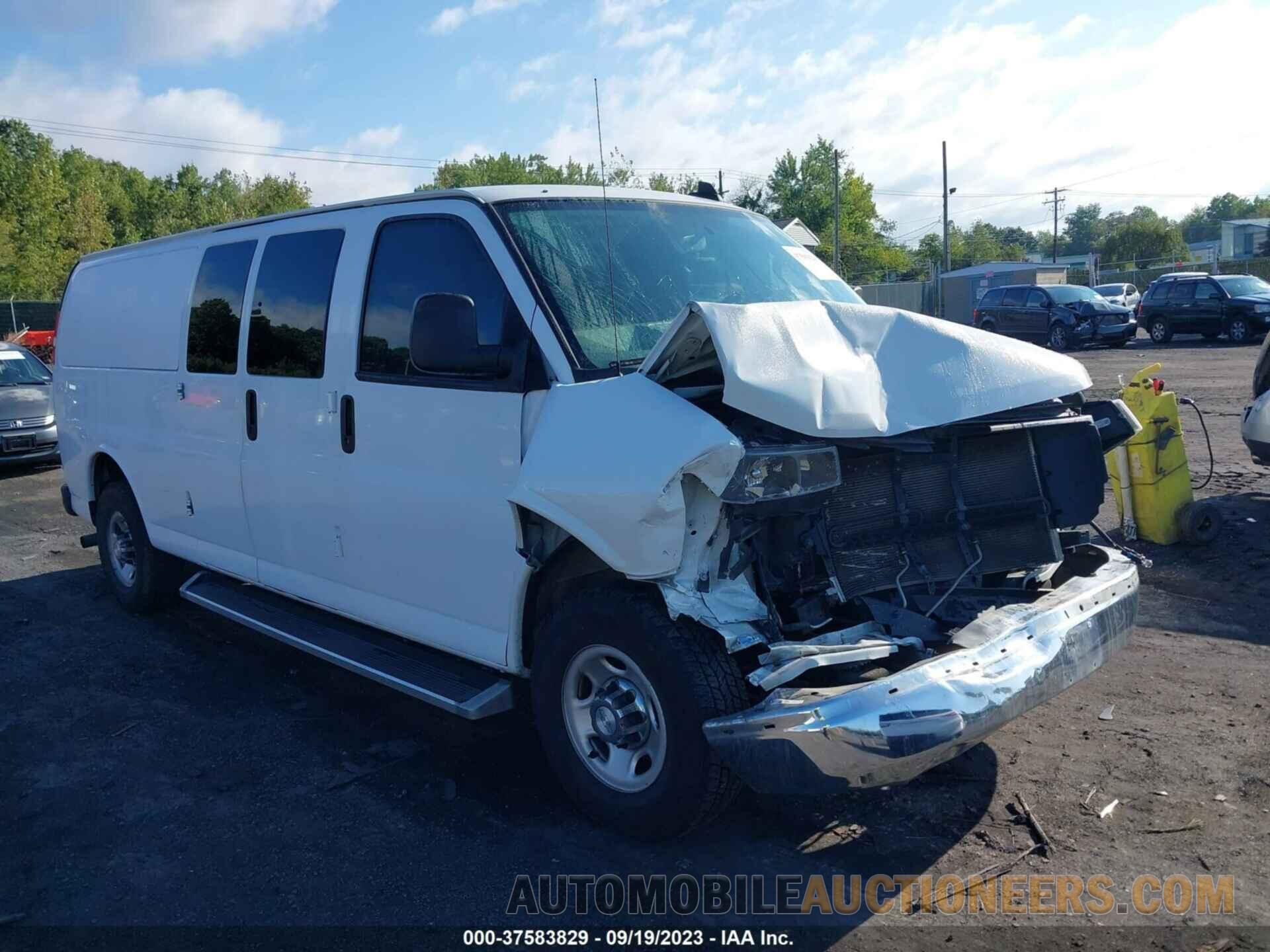 1GAZGPFG5J1312979 CHEVROLET EXPRESS PASSENGER 2018