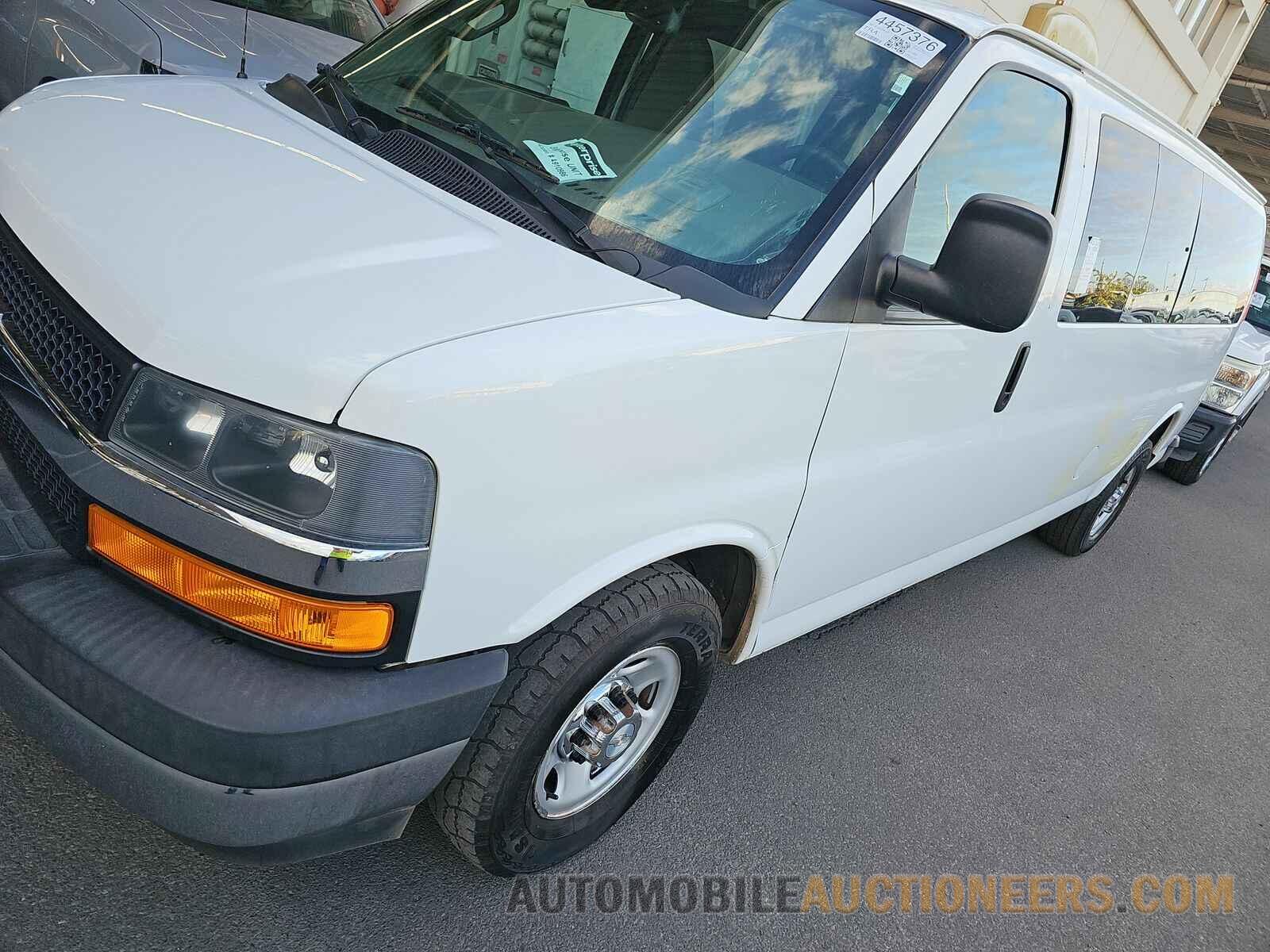 1GAZGPFG6K1243818 Chevrolet Express 2019