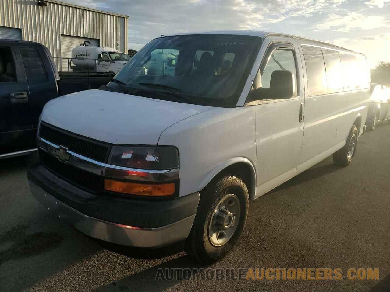 1GAZGPFG8H1255767 CHEVROLET EXPRESS 2017