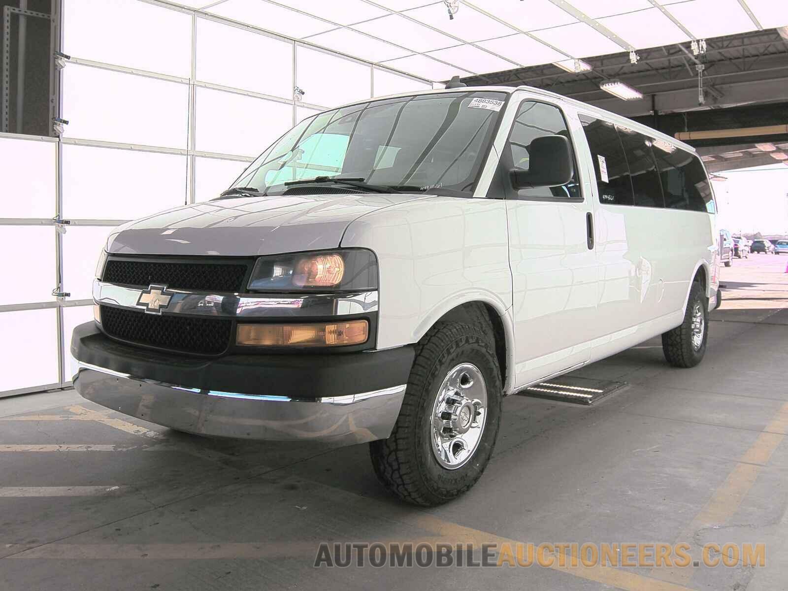 1GAZGPFG8K1205717 Chevrolet Express 2019