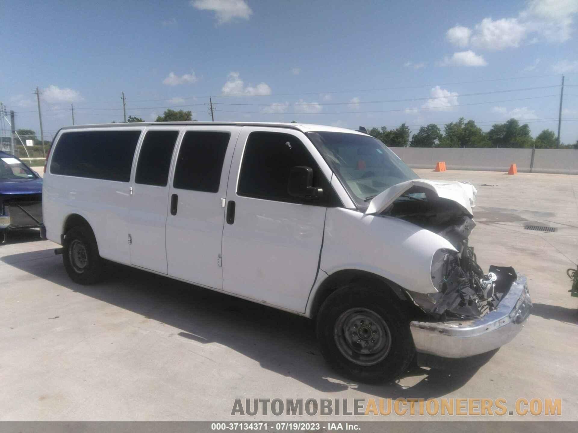 1GAZGPFGXJ1260877 CHEVROLET EXPRESS PASSENGER 2018