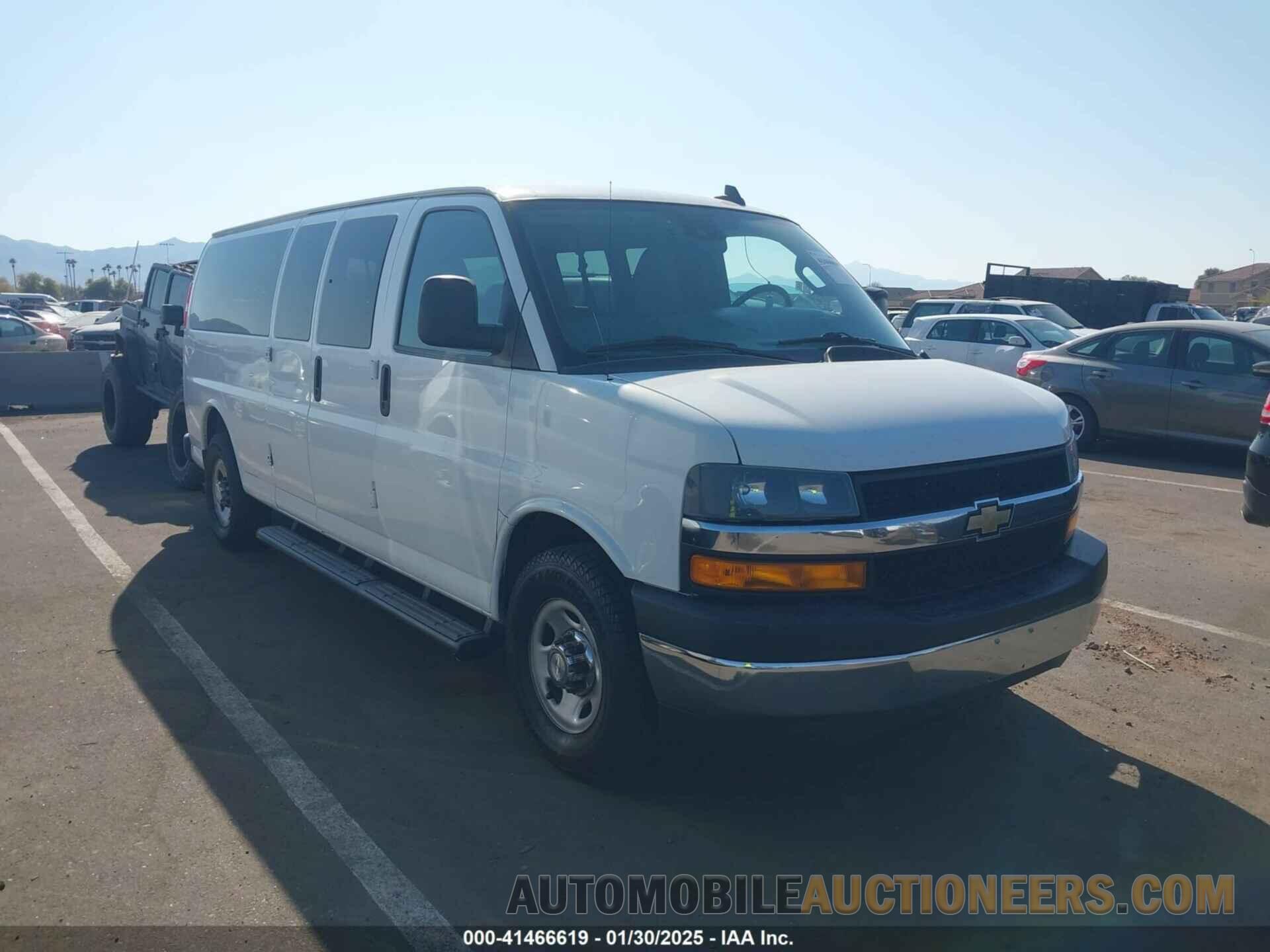 1GAZGPFGXL1268223 CHEVROLET EXPRESS PASSENGER 2020