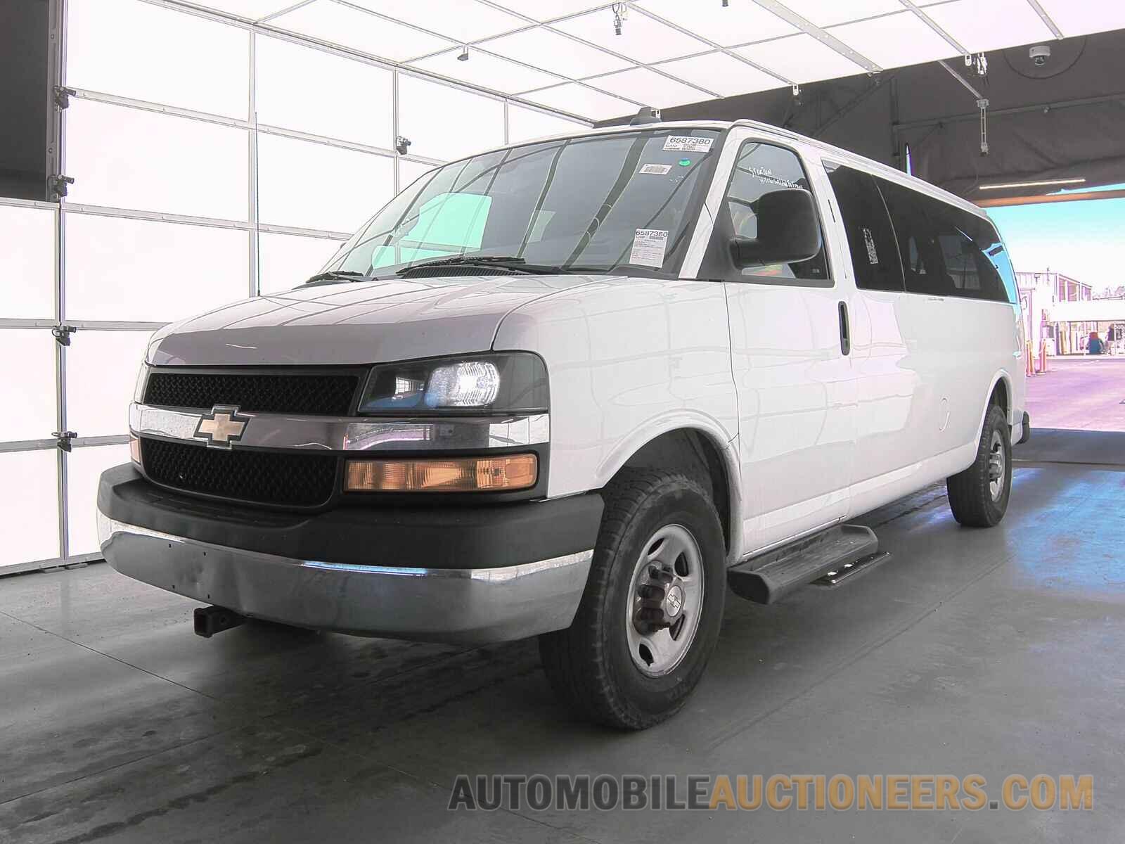 1GAZGPFP9K1170427 Chevrolet Express 2019