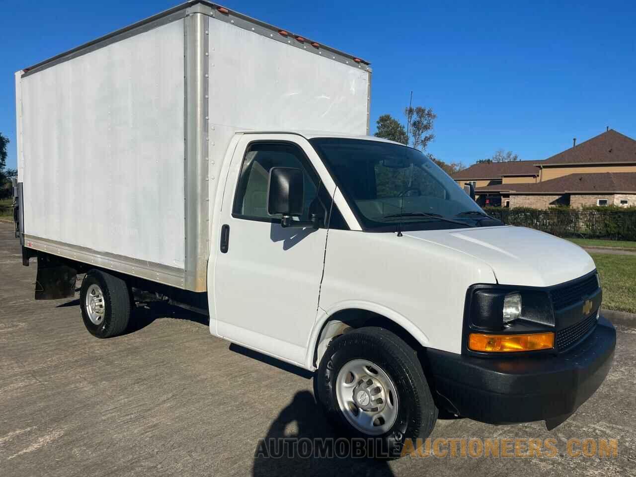 1GB0G2CF6F1258151 CHEVROLET EXPRESS 2015