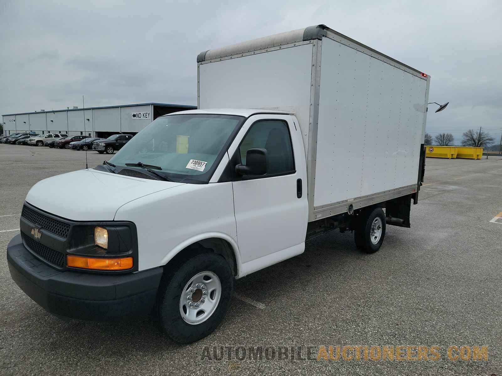 1GB0GRFF1G1262291 Chevrolet Express 2016