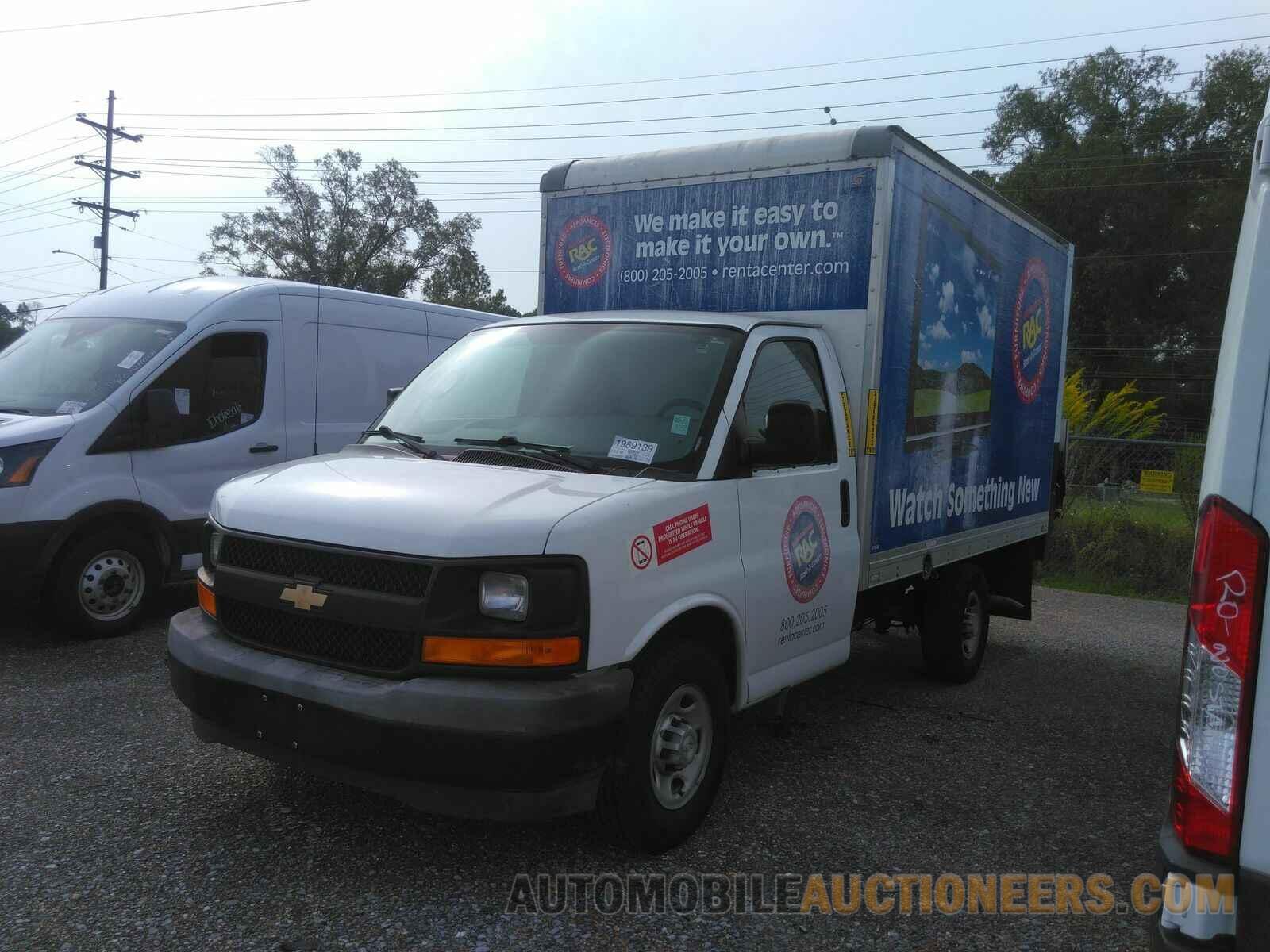 1GB0GRFF9H1314493 Chevrolet Express Commercial Cutaway 2017