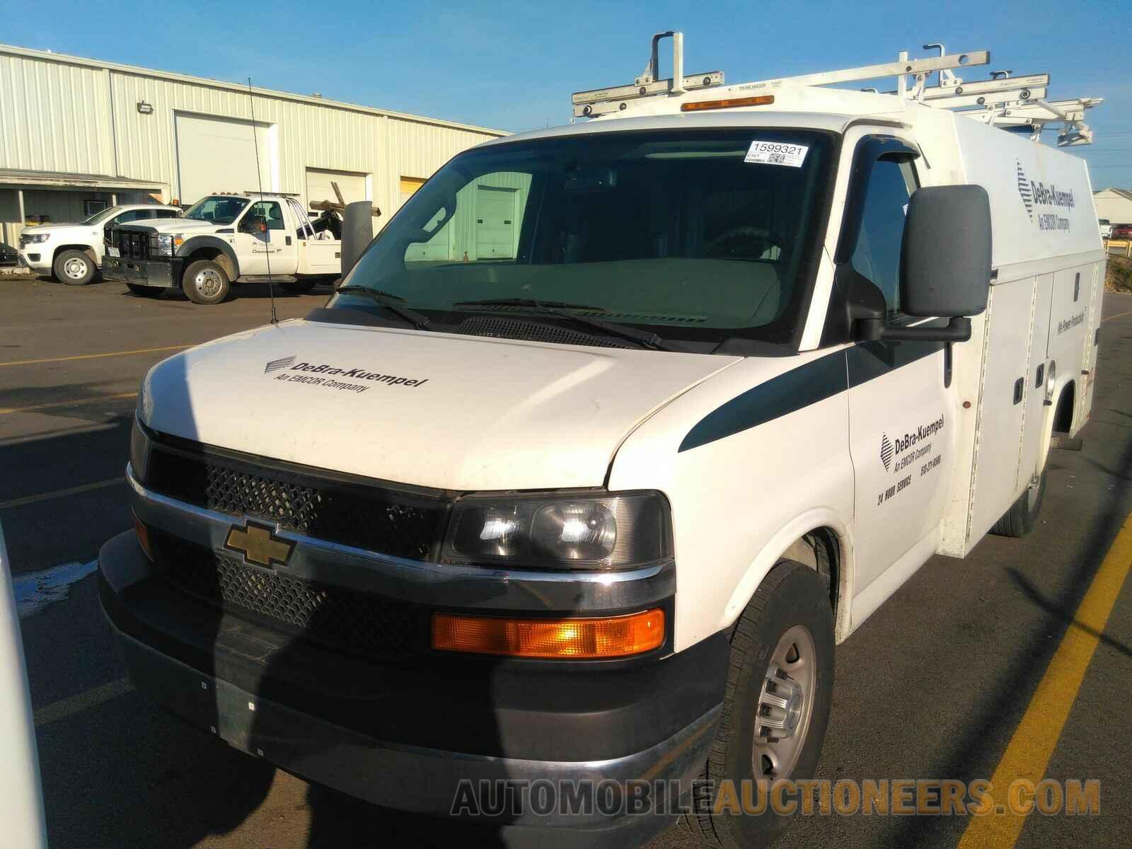 1GB0GRFG2J1176553 Chevrolet Express Commercial Cutaway 2018