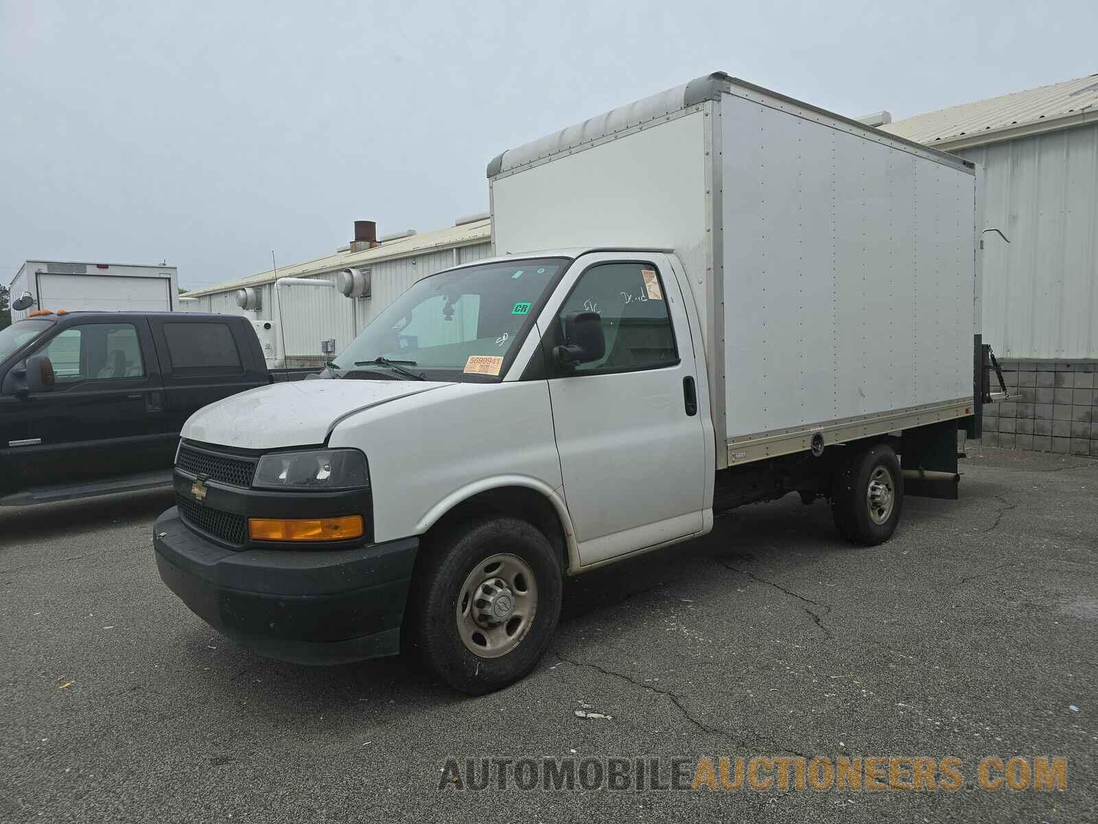 1GB0GRFP1J1302434 Chevrolet Express 2018