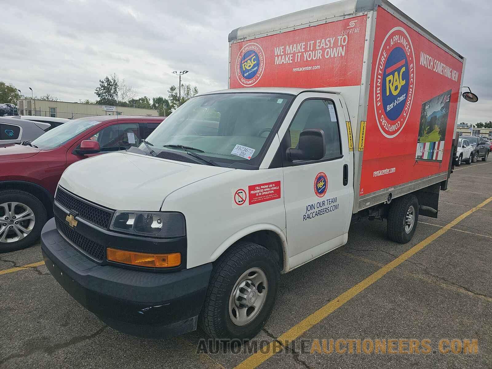 1GB0GRFP2K1370890 Chevrolet Express 2019