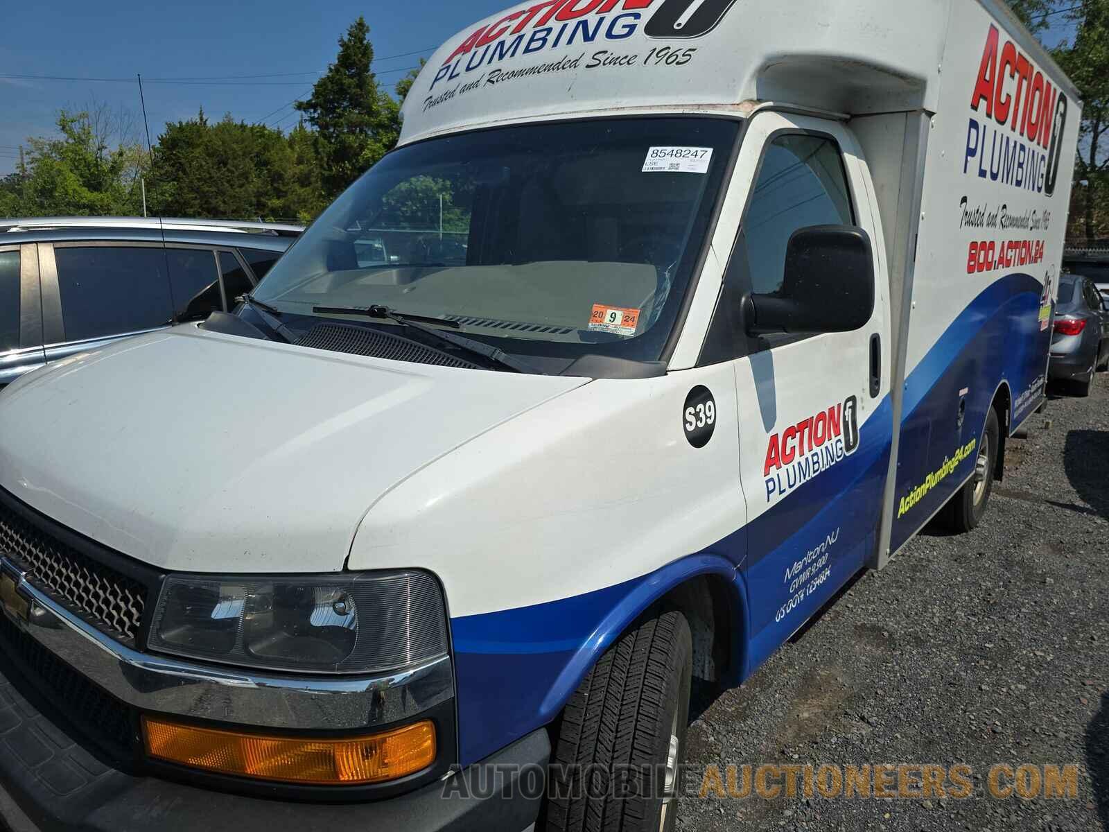 1GB0GRFP3J1308879 Chevrolet Express 2018