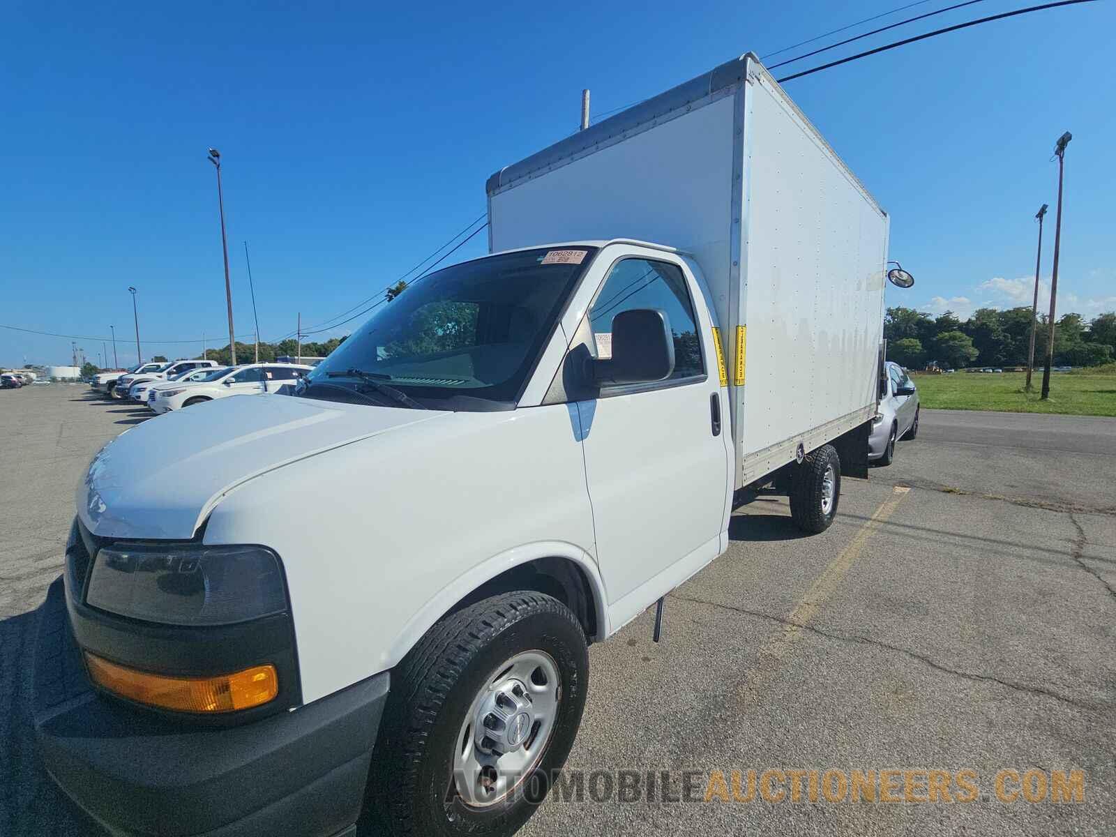 1GB0GRFP6J1299515 Chevrolet Express 2018