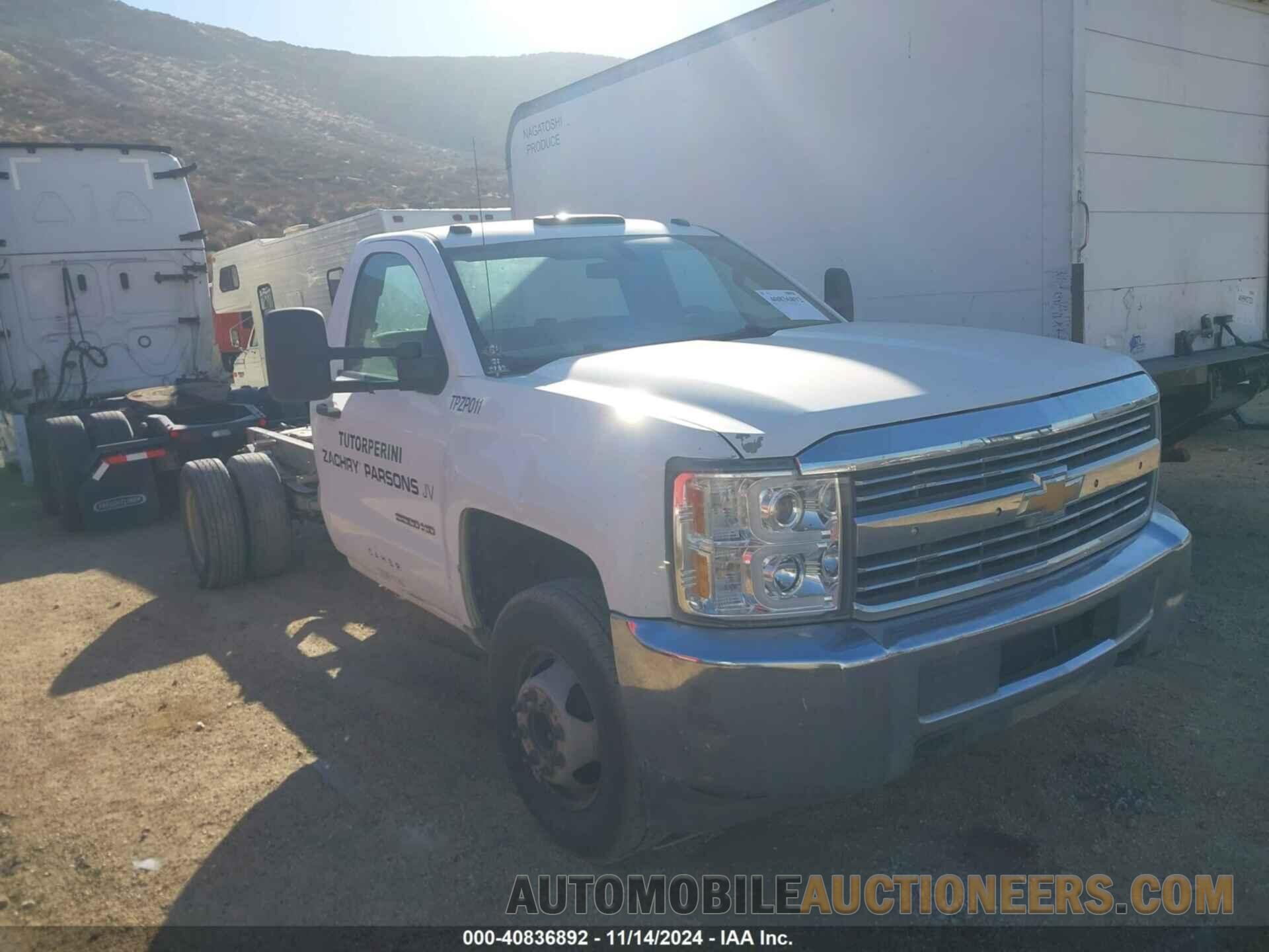 1GB3CYCG2FF186209 CHEVROLET SILVERADO 3500HD CHASSIS 2015