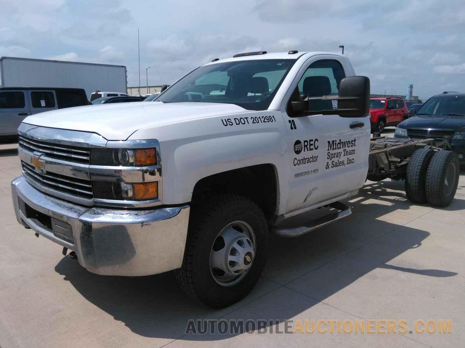 1GB3KYCG9JF137827 Chevrolet Silverado 3500HD 2018