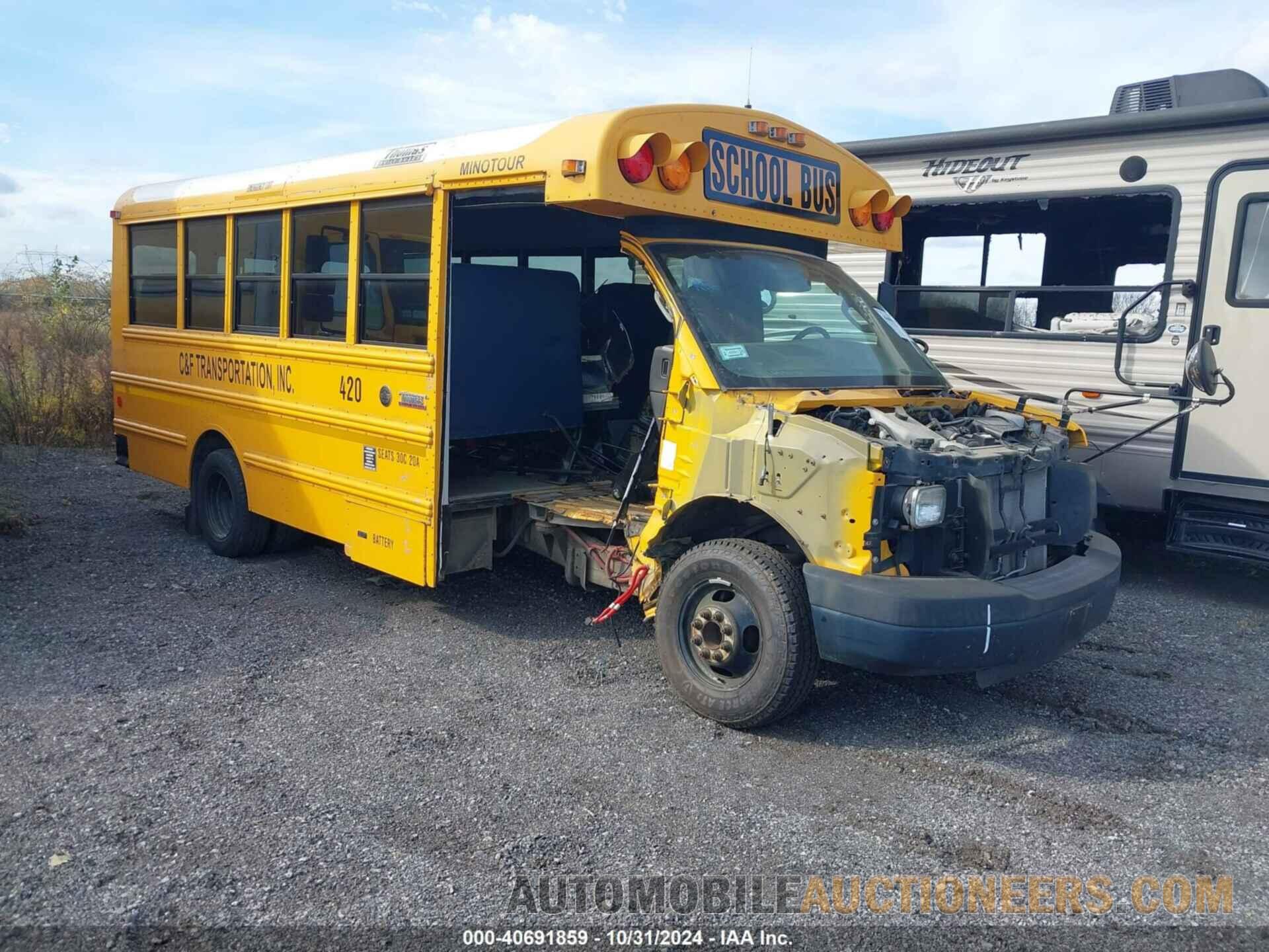 1GB6GUBG7G1194879 CHEVROLET EXPRESS CUTAWAY 2017