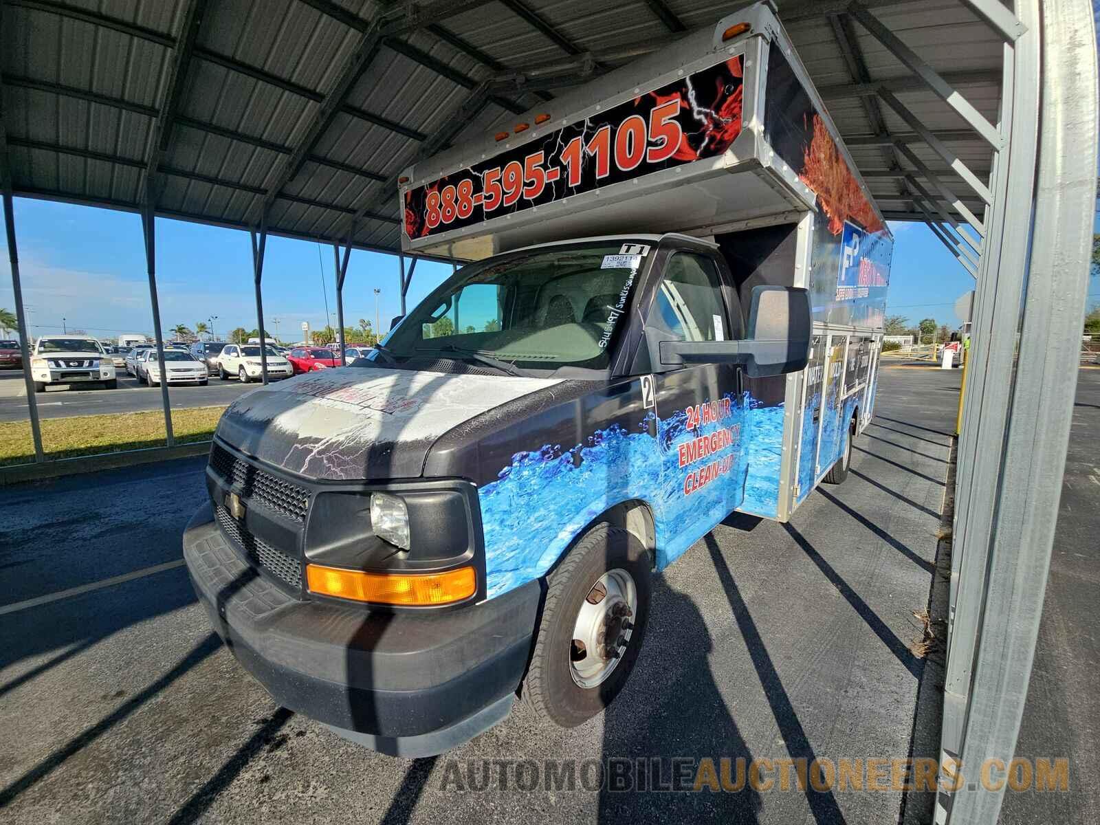 1GB6GUCG6H1113001 Chevrolet Express 2017