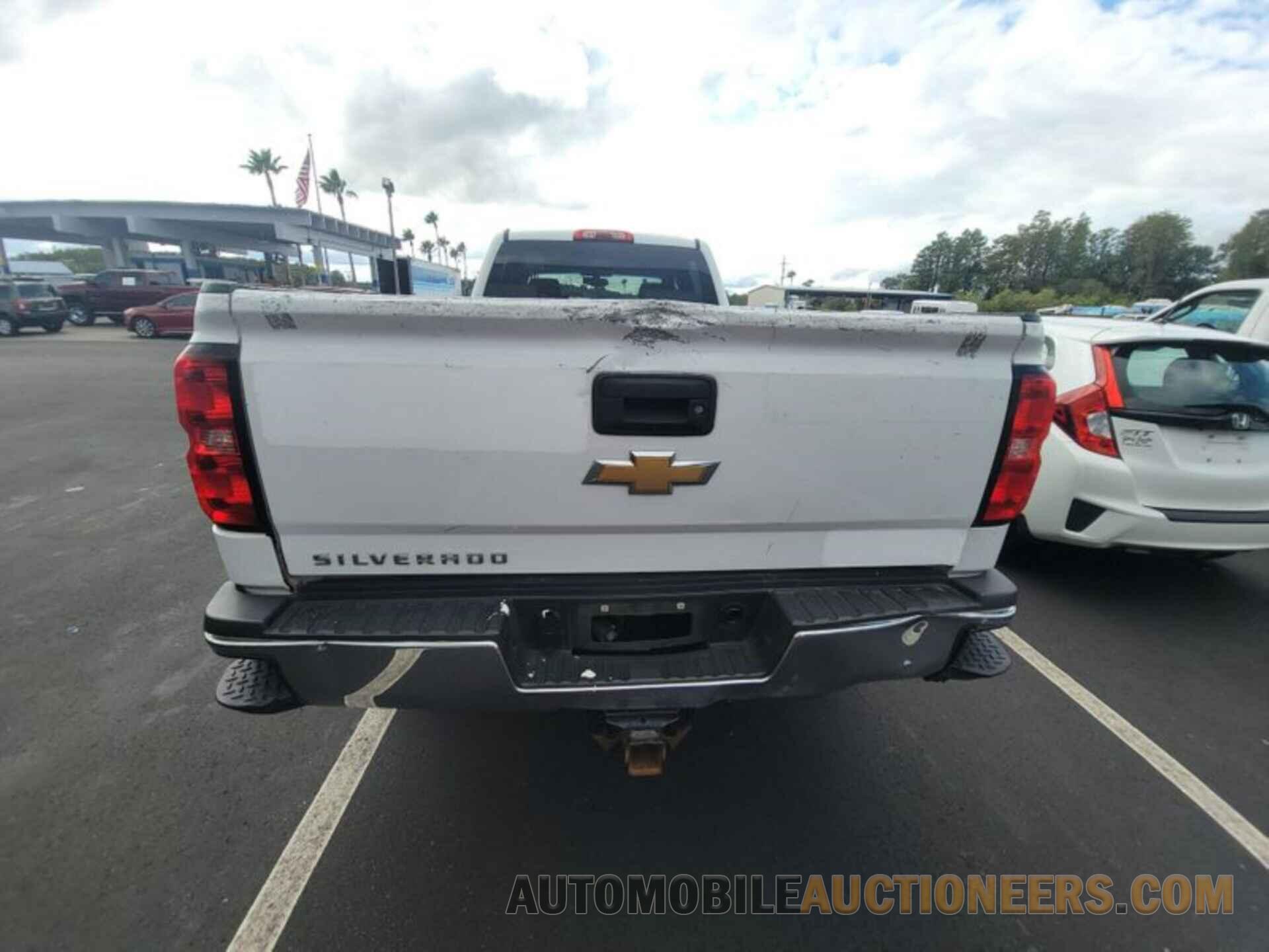 1GC1KUEG2JF242542 CHEVROLET SILVERADO 2500HD 2018