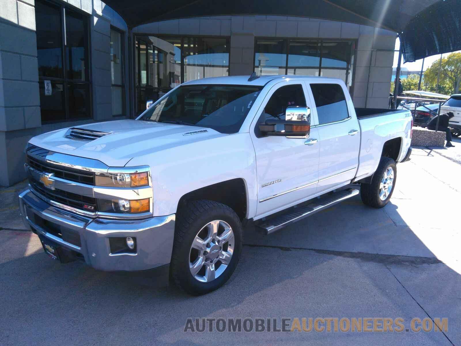 1GC1KWEY0JF149992 Chevrolet Silverado 2500HD 2018