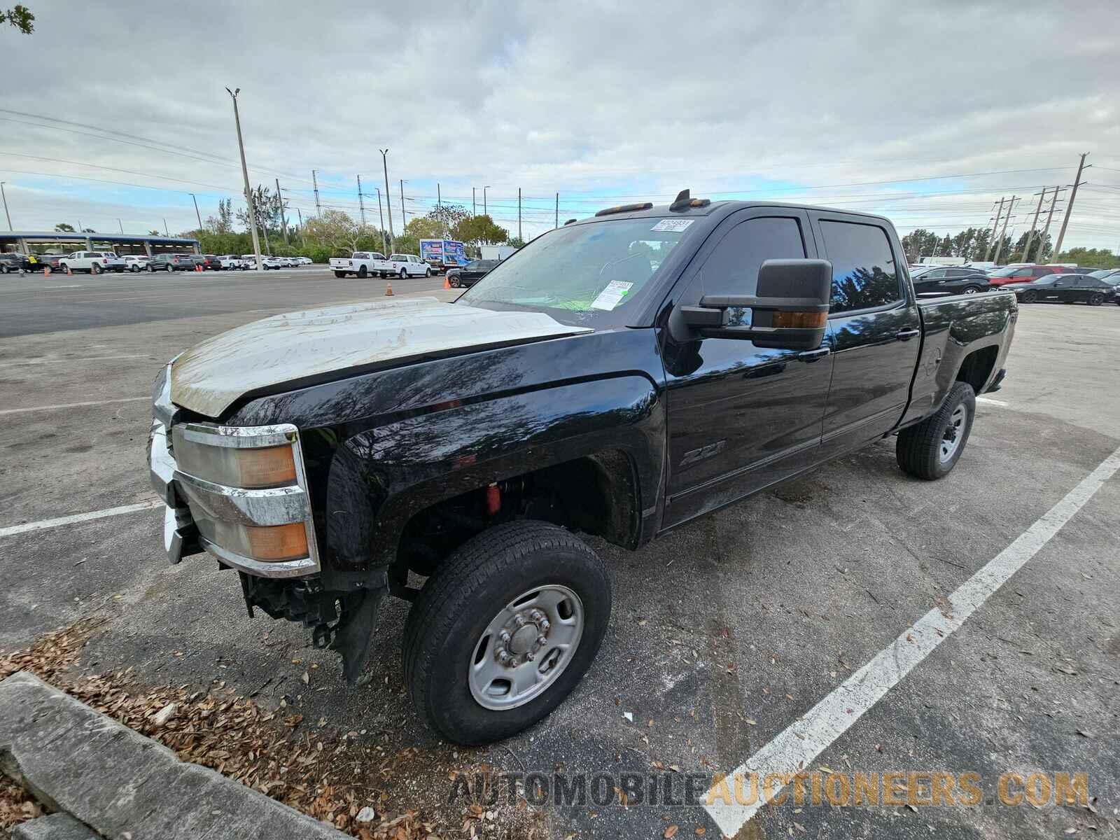 1GC1KWEY0JF289329 Chevrolet Silverado 2500HD 2018