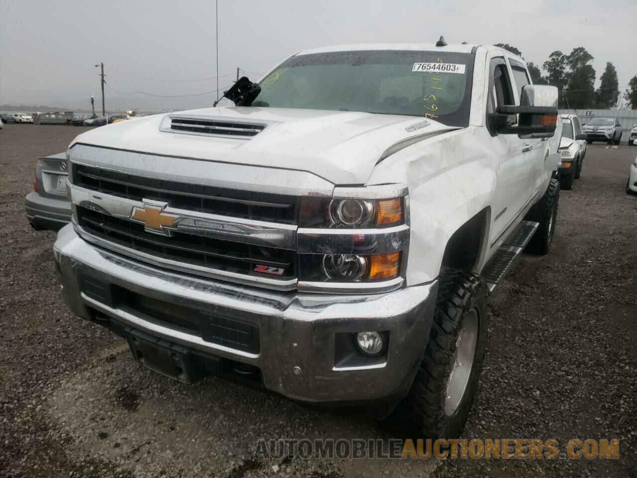 1GC1KWEY2JF132448 CHEVROLET ALL Models 2018