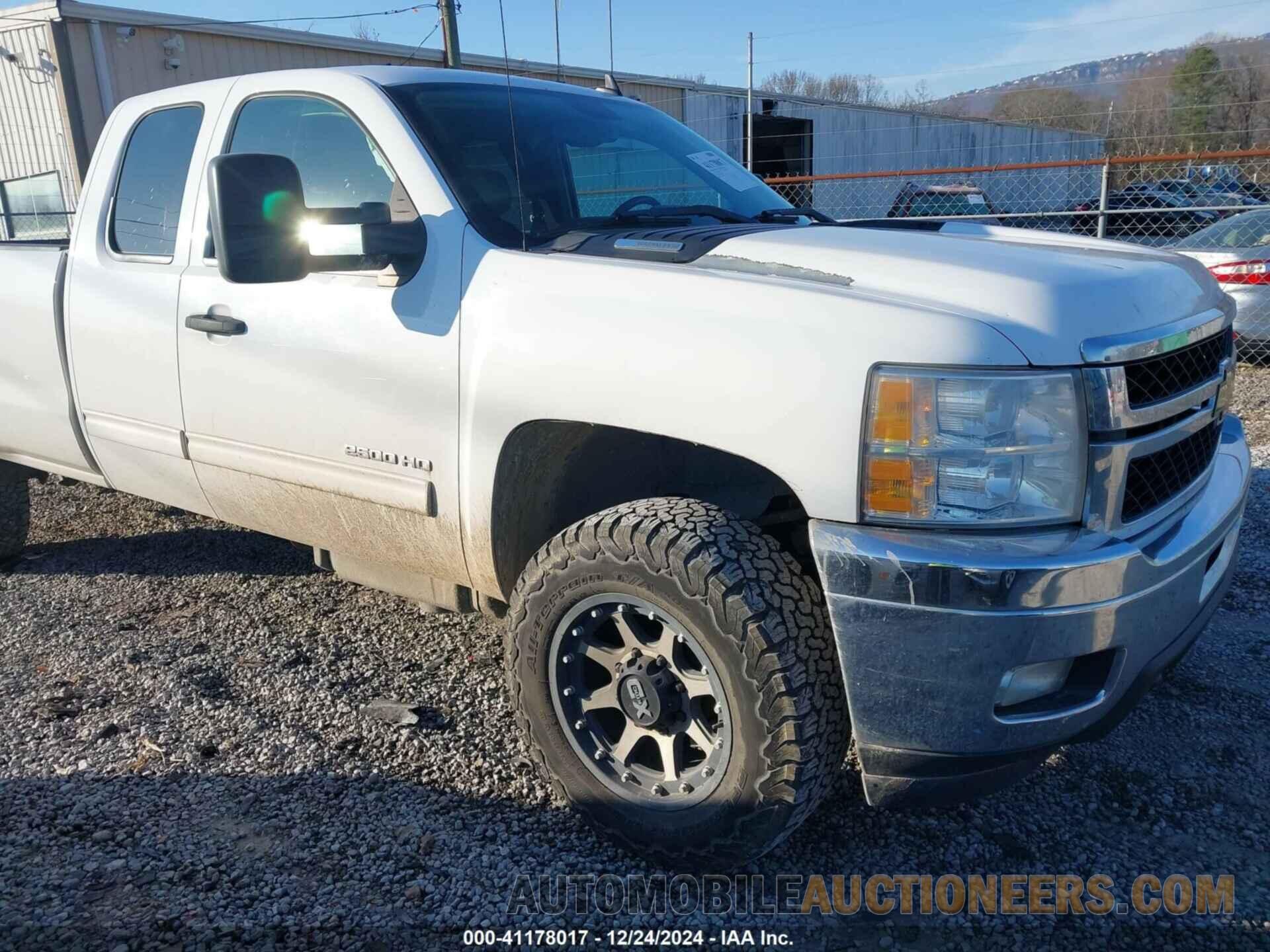 1GC2KXE84BZ240922 CHEVROLET SILVERADO 2500HD 2011