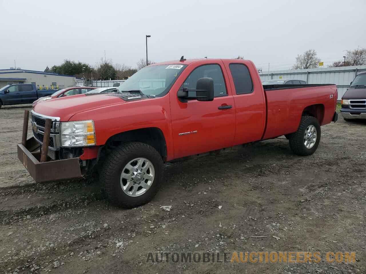 1GC5K0C82BZ225732 CHEVROLET ALL Models 2011