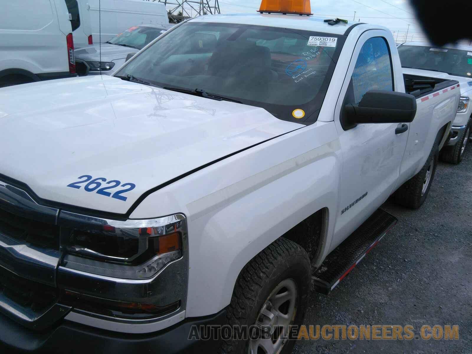 1GCNKNEH0JZ298476 Chevrolet Silverado 1500 2018