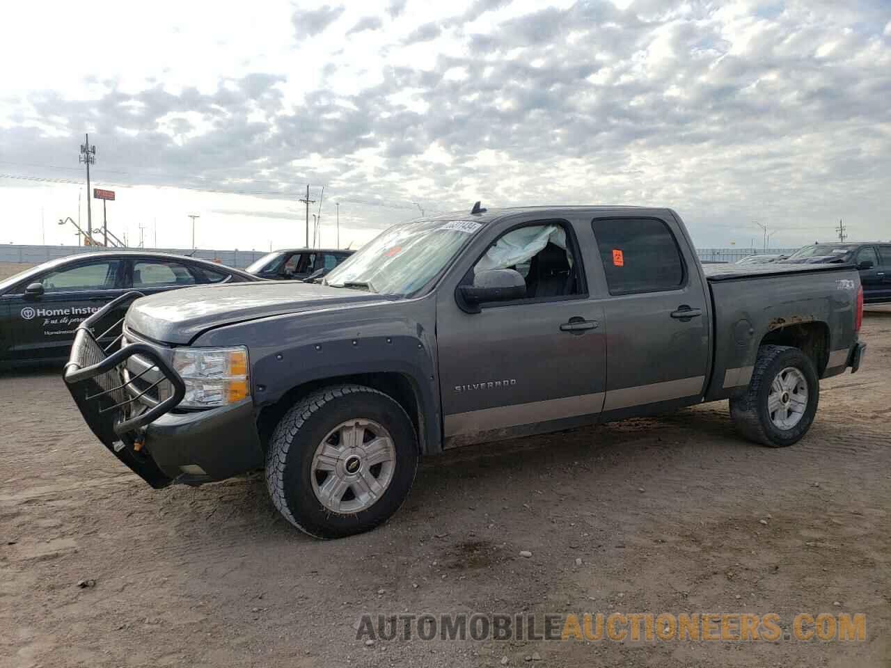 1GCPKTE32BF210080 CHEVROLET ALL Models 2011