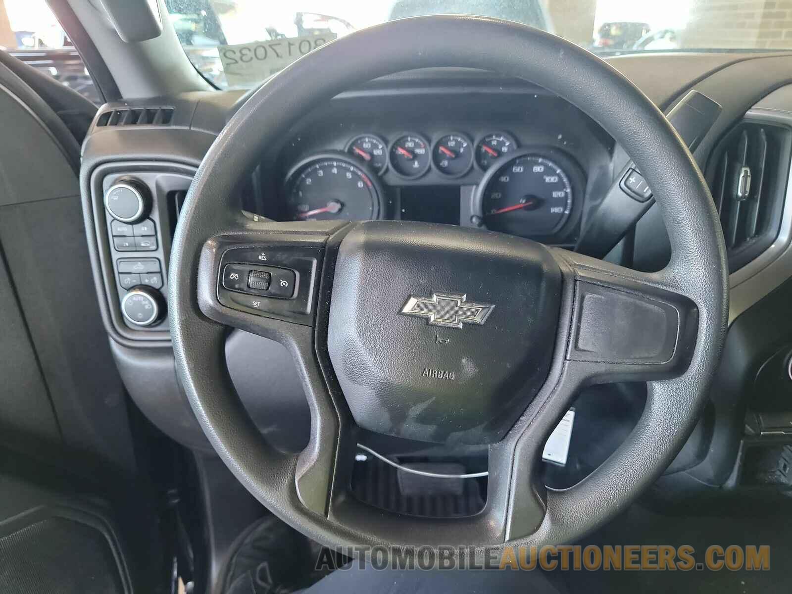 1GCPYBEK8MZ385919 Chevrolet Silverado 1500 2021