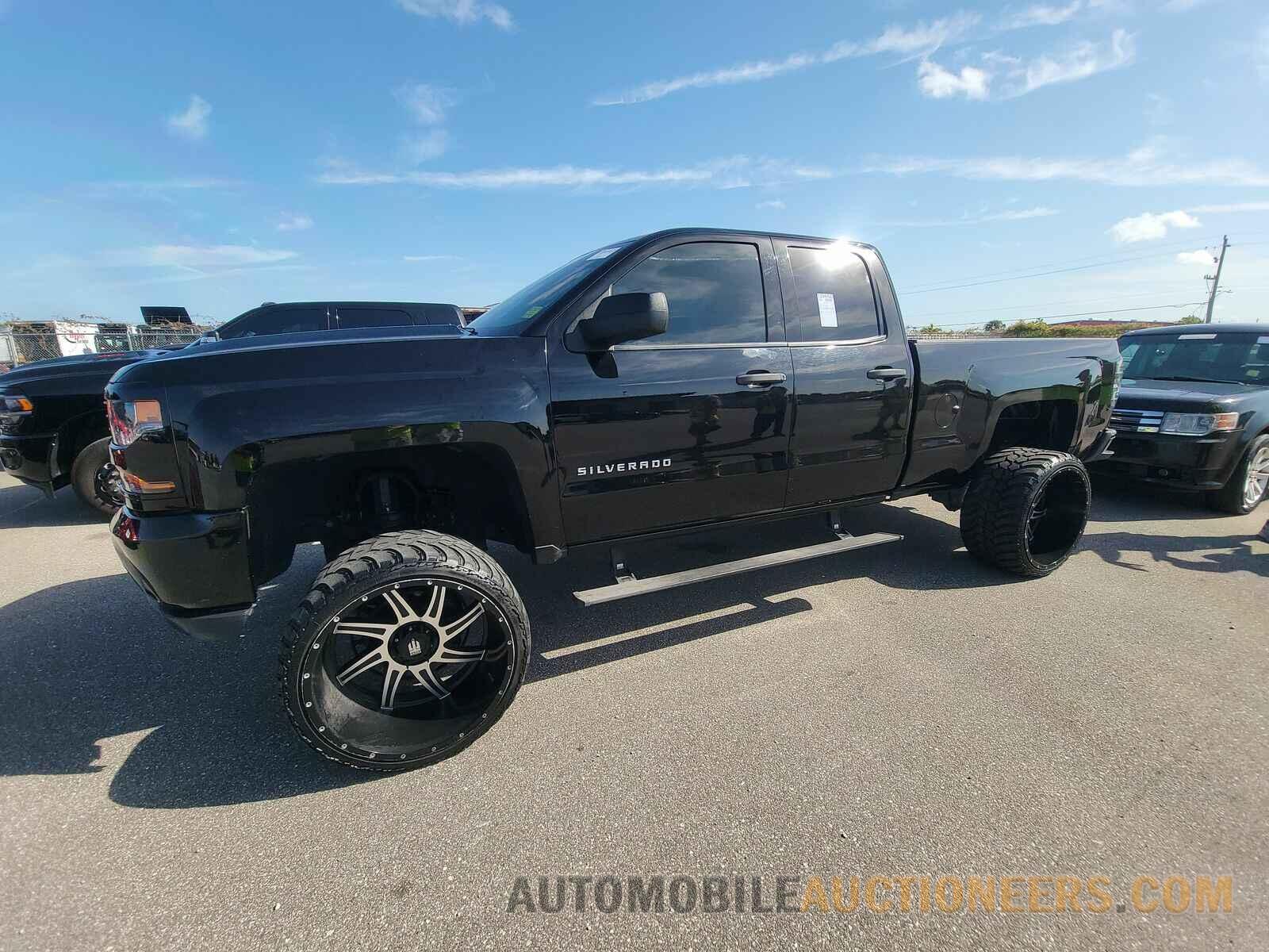 1GCRCPEH6JZ240785 Chevrolet Silverado 1500 2018