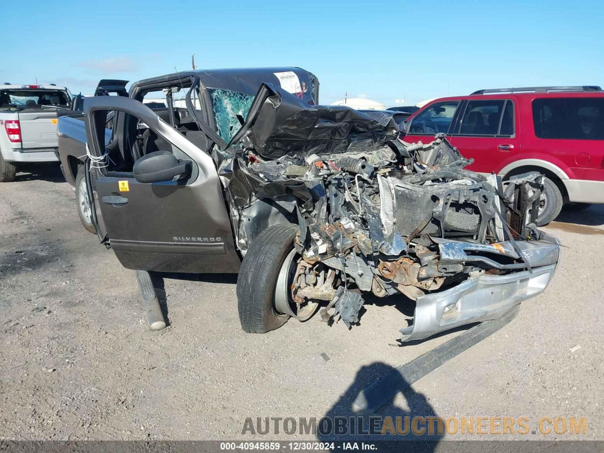 1GCRCSE02DZ100881 CHEVROLET SILVERADO 2013