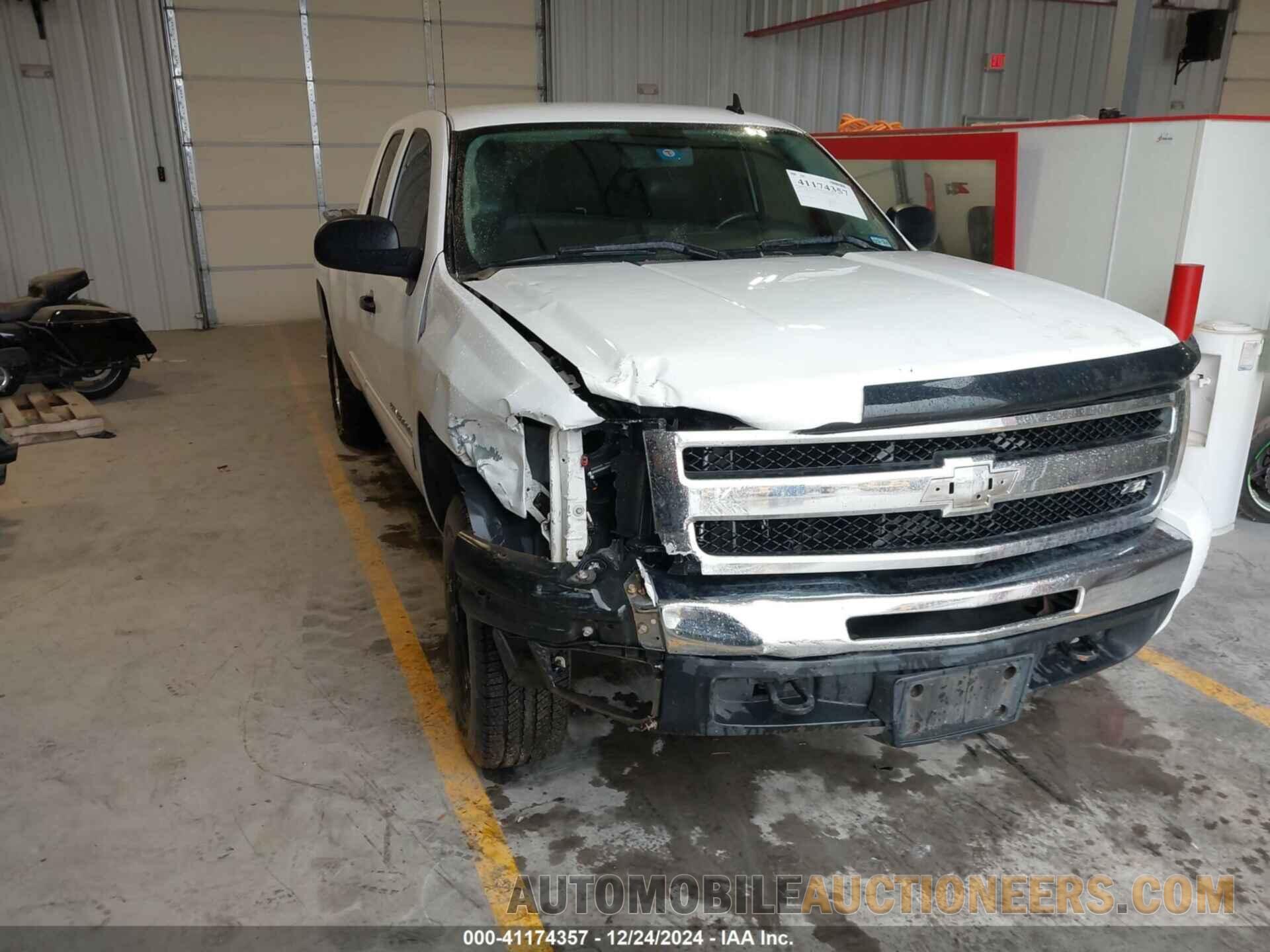 1GCRKSE38BZ215026 CHEVROLET SILVERADO 1500 2011