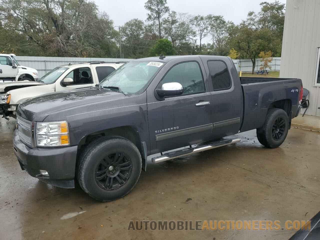 1GCRKTE37BZ123265 CHEVROLET ALL Models 2011