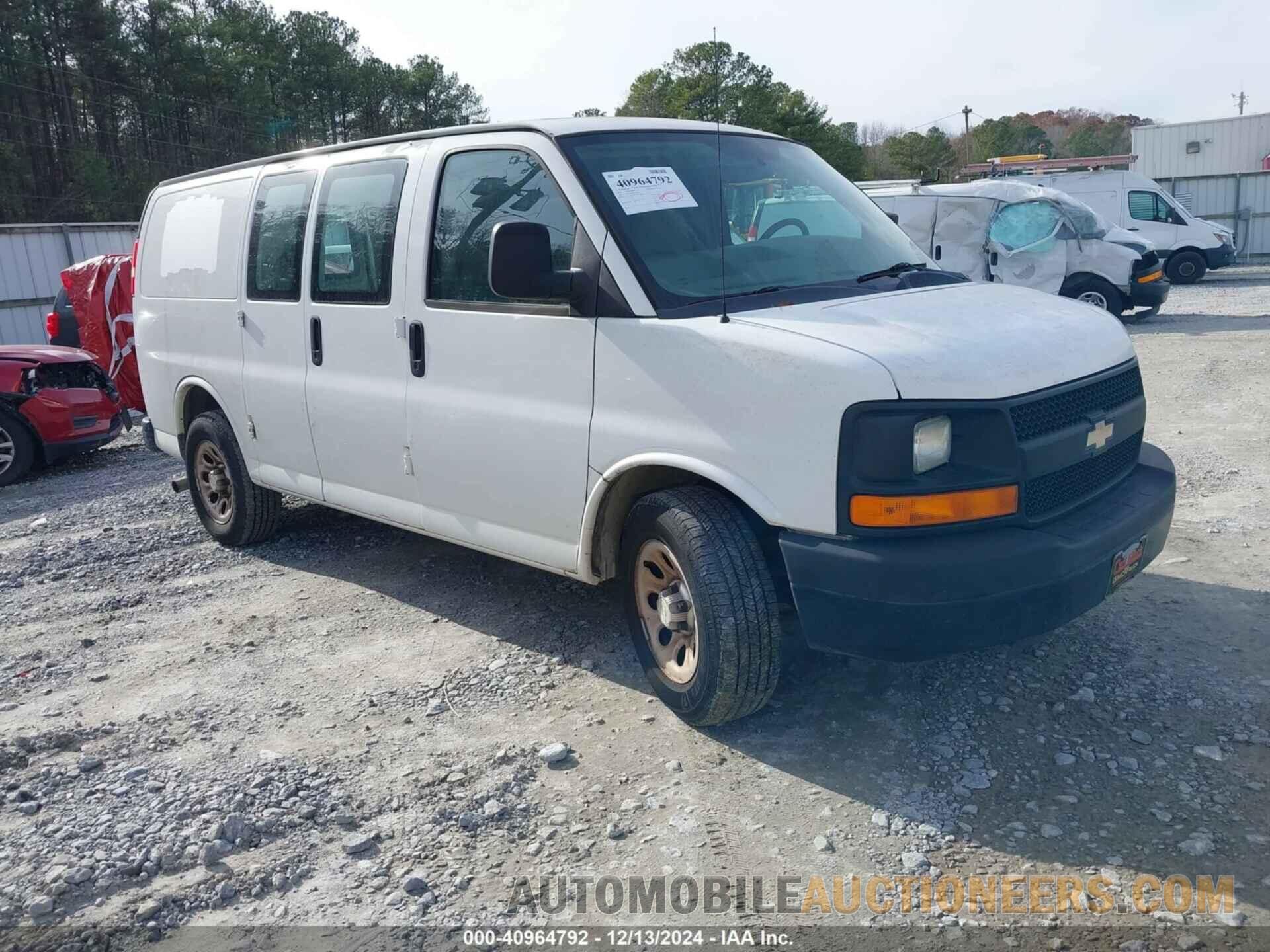 1GCSGAF47B1111064 CHEVROLET EXPRESS 1500 2011