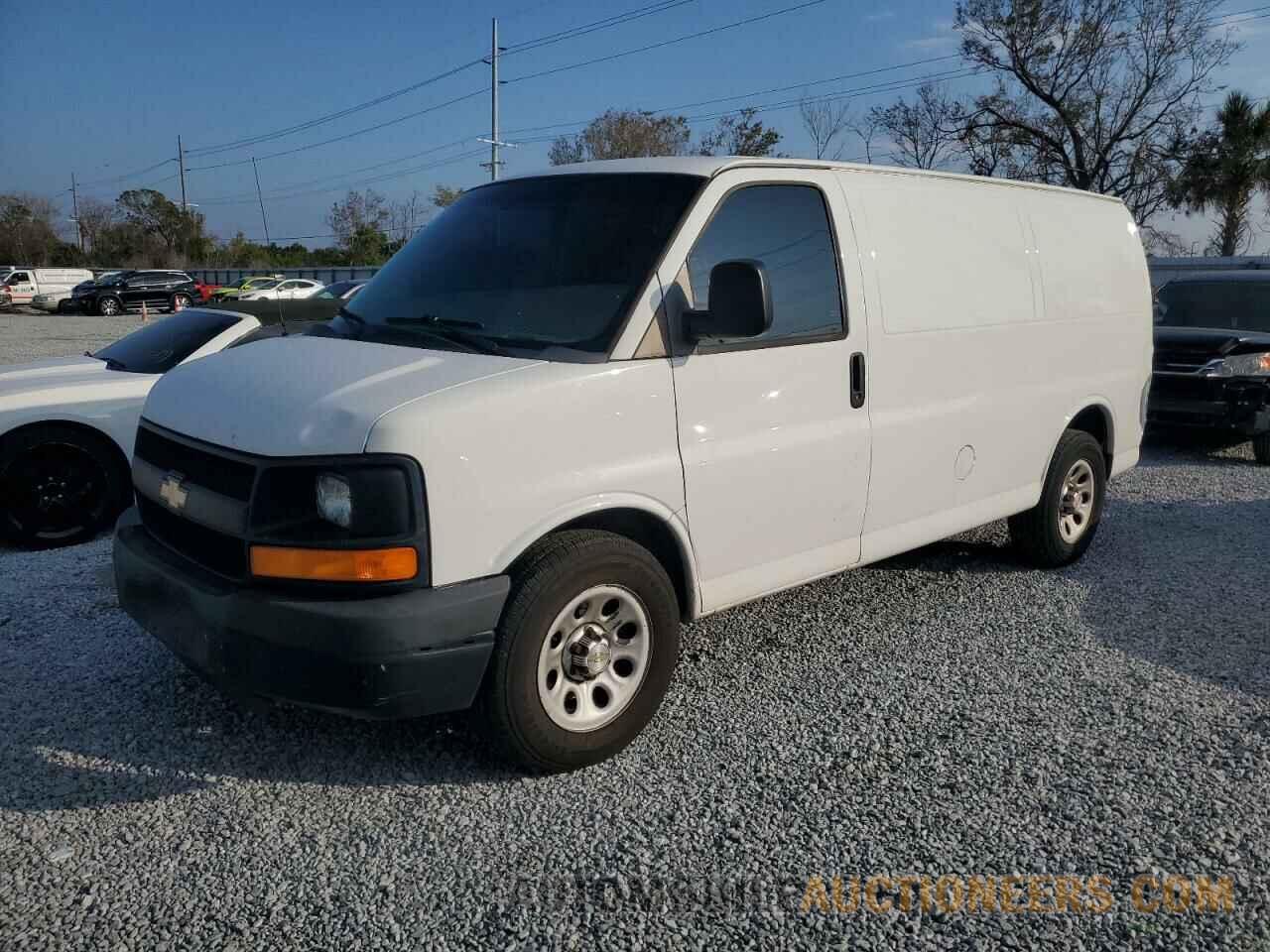 1GCSGAFX3D1173610 CHEVROLET EXPRESS 2013