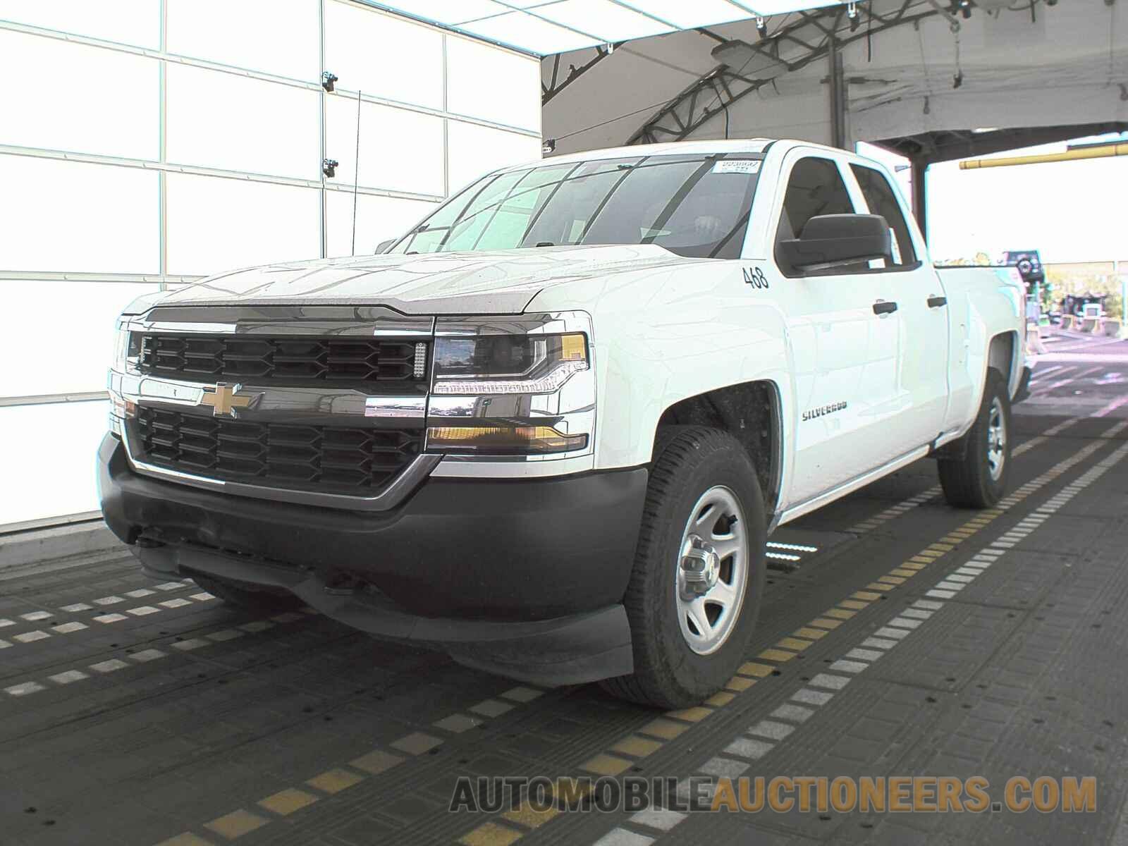 1GCVKNEH2JZ246749 Chevrolet Silverado 1500 2018