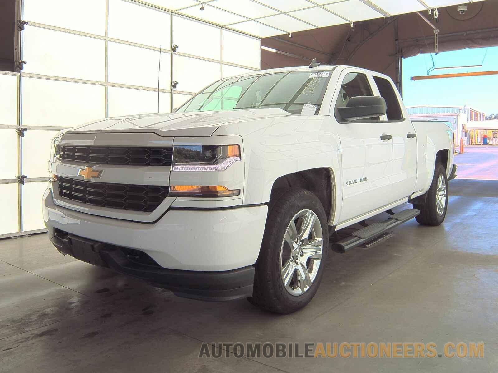 1GCVKPEC1JZ219221 Chevrolet Silverado 1500 2018