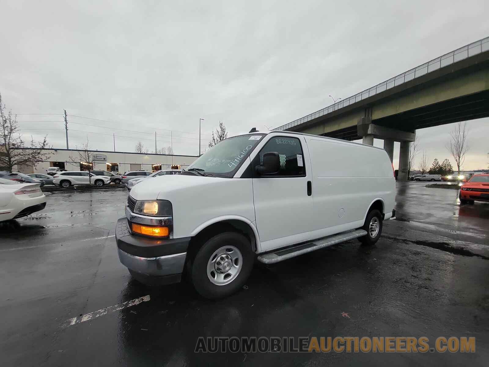 1GCWGAF7XM1242004 Chevrolet Express 2500 2021