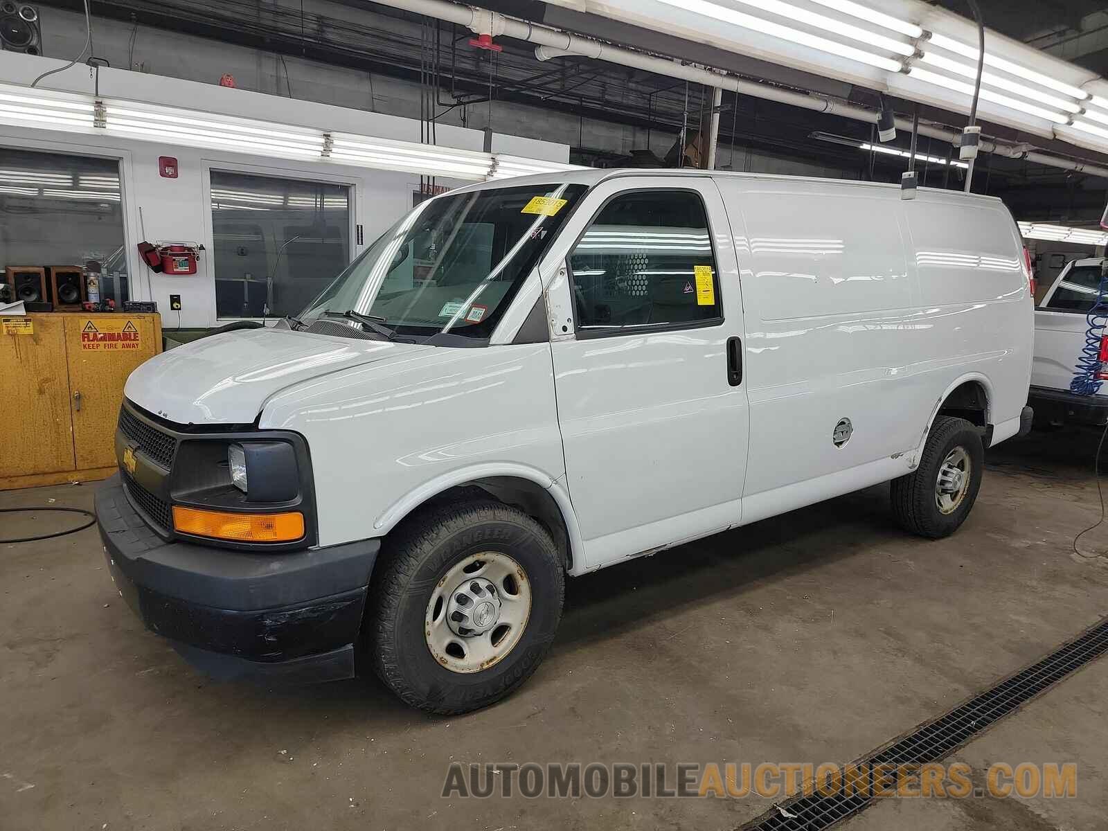 1GCWGAFF1H1111945 Chevrolet Express 2500 2017