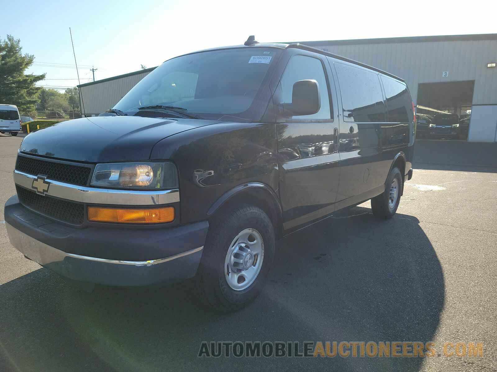 1GCWGAFF2G1148243 Chevrolet Express 2500 2016