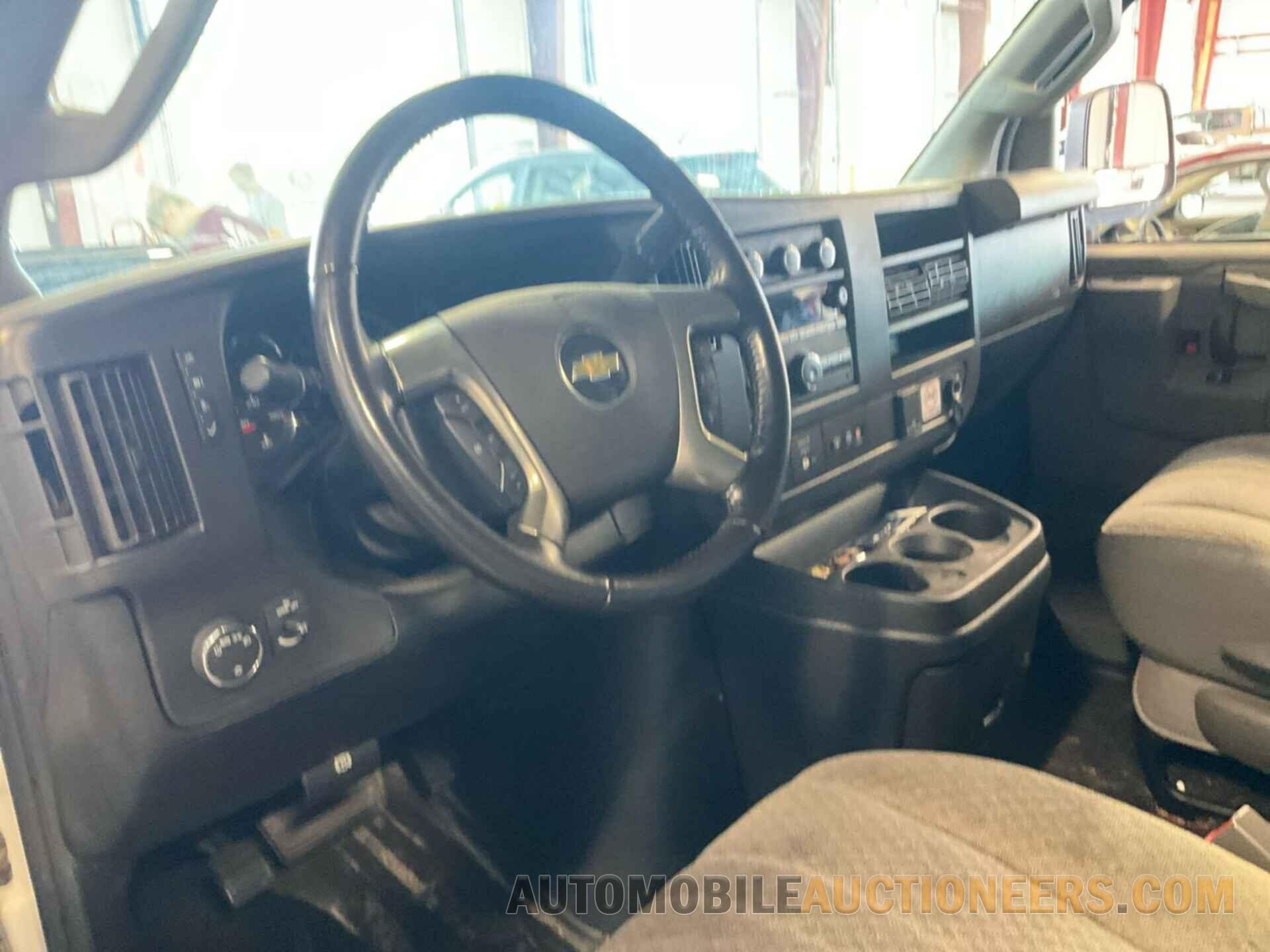 1GCWGAFG8K1328280 CHEVROLET EXPRESS G2500 2019