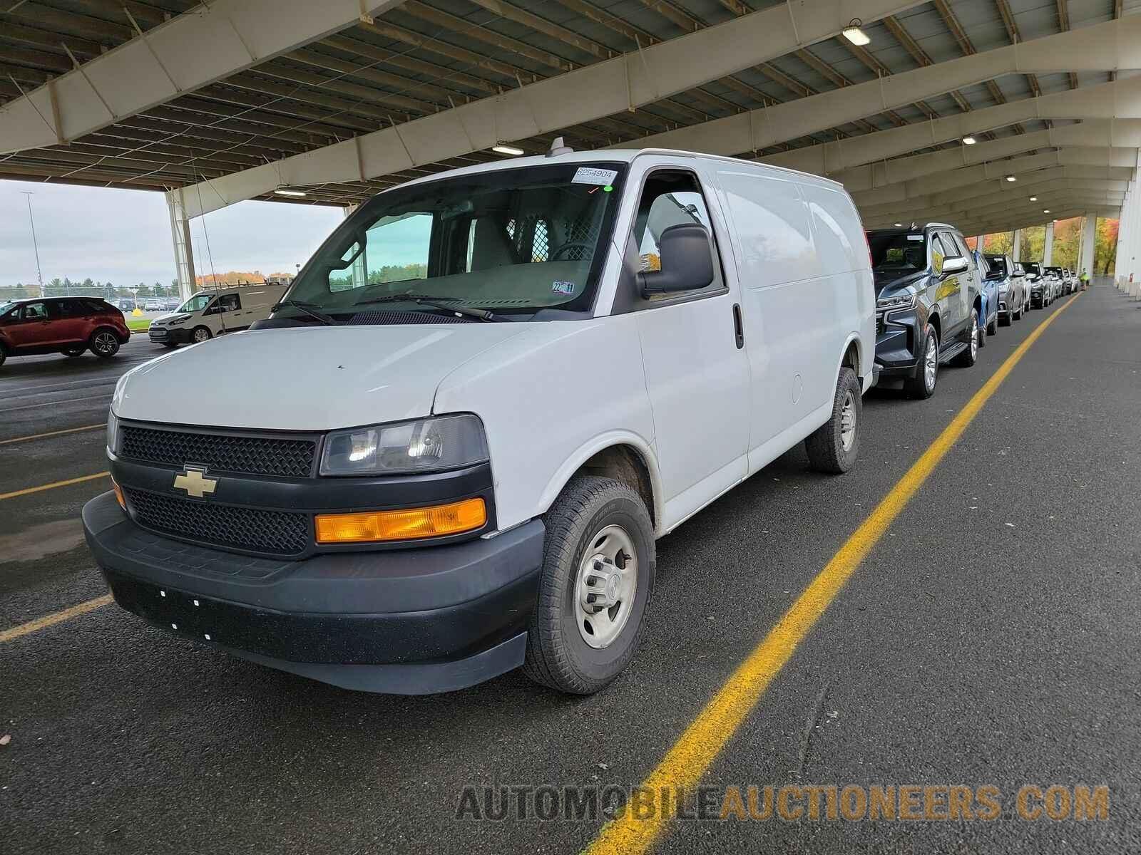 1GCWGAFP1J1343704 Chevrolet Express Cargo Van 2018