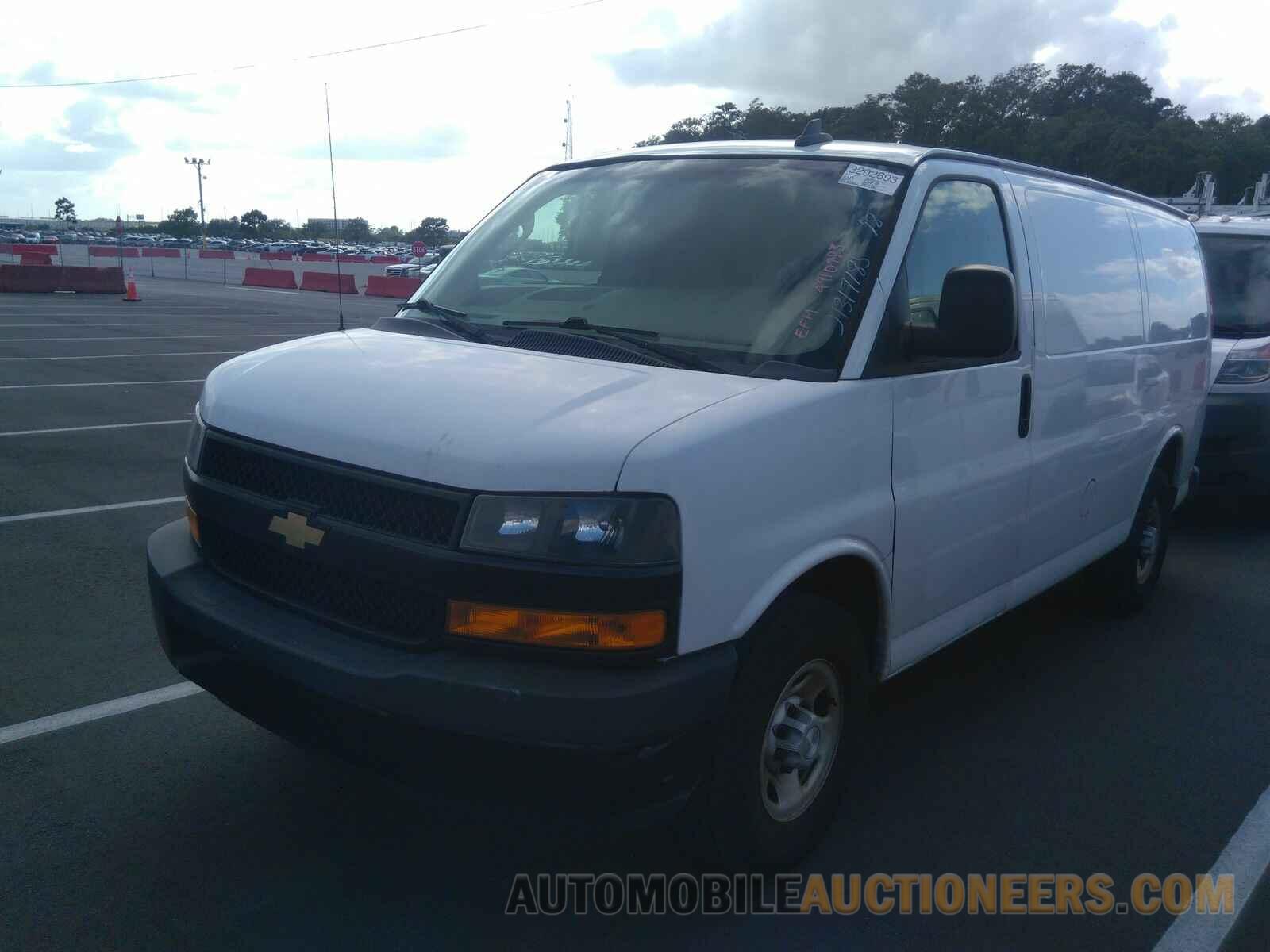 1GCWGAFP5J1317185 Chevrolet Express Cargo Van 2018