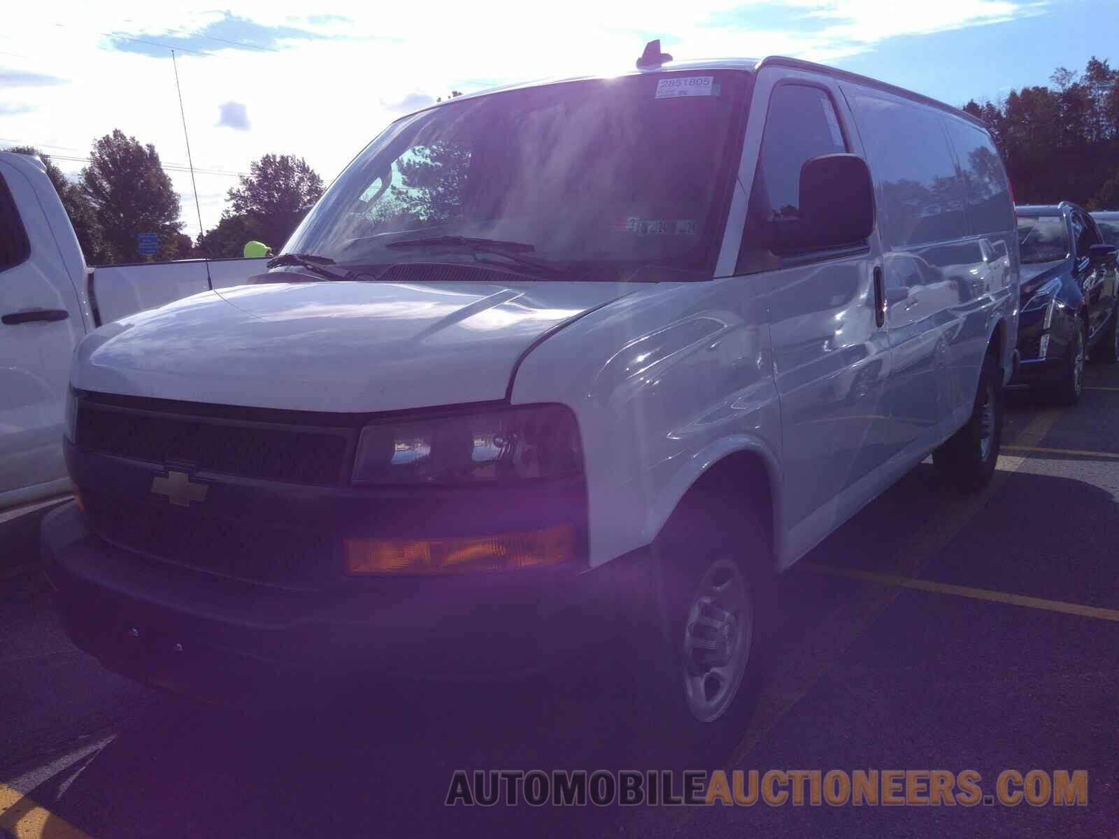 1GCWGAFP5J1323214 Chevrolet Express Cargo Van 2018