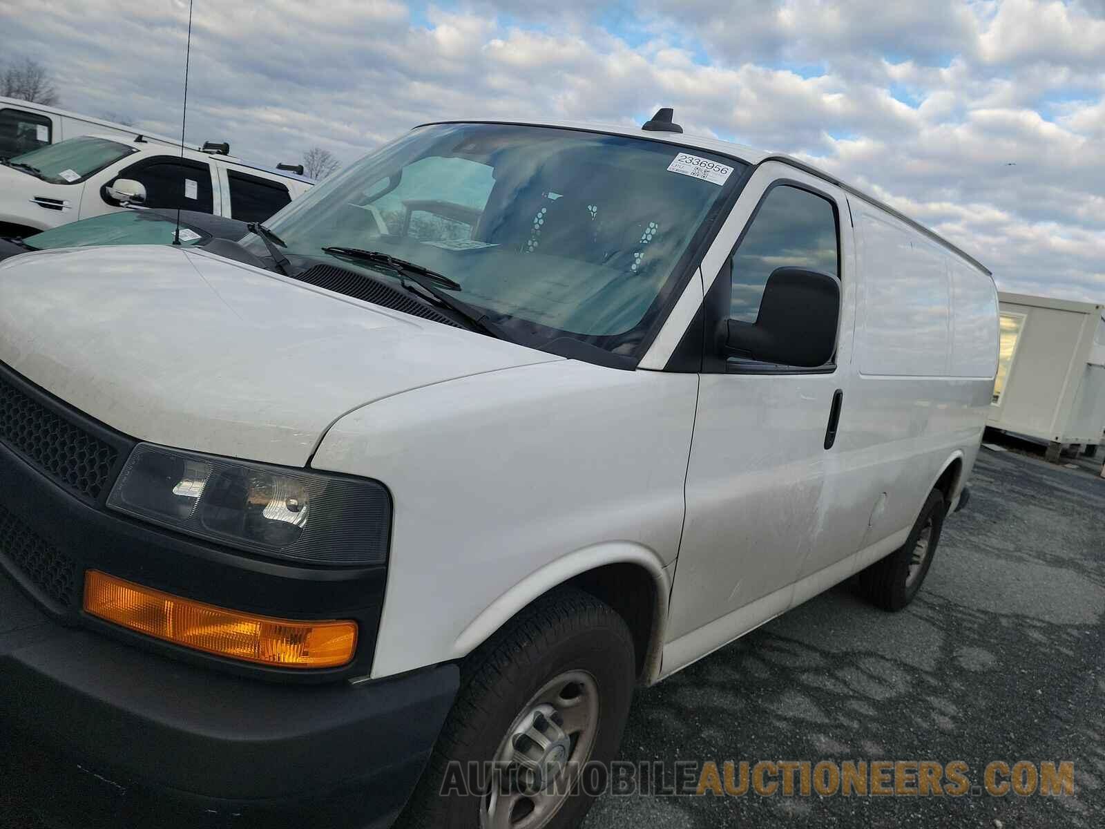 1GCWGAFP8M1261506 Chevrolet Express 2500 2021