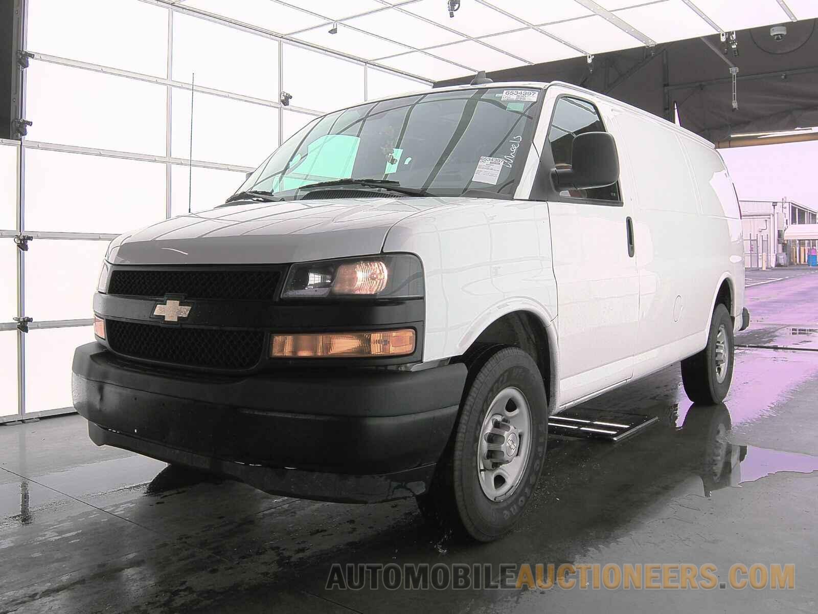 1GCWGAFP9M1301401 Chevrolet Express 2500 2021